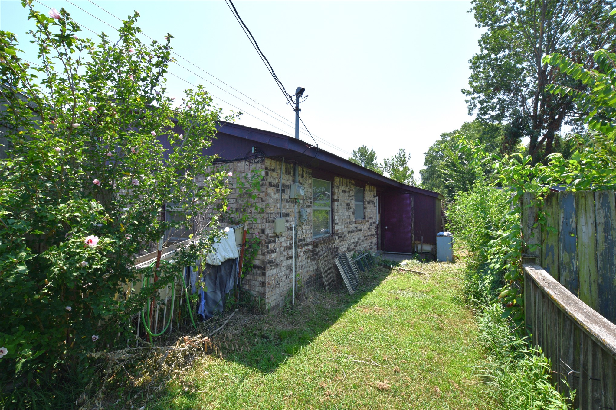 1382 N First Street Property Photo 4