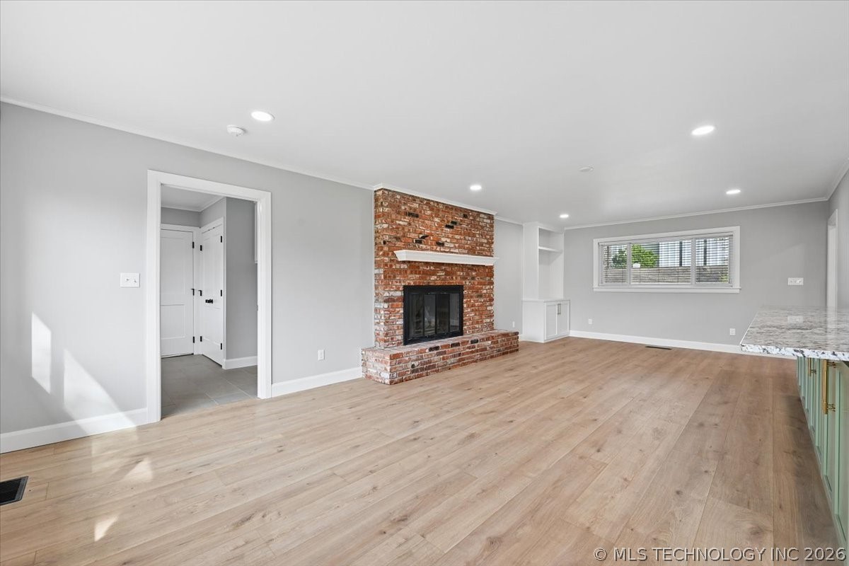 4662 E 55th Street Property Photo 10