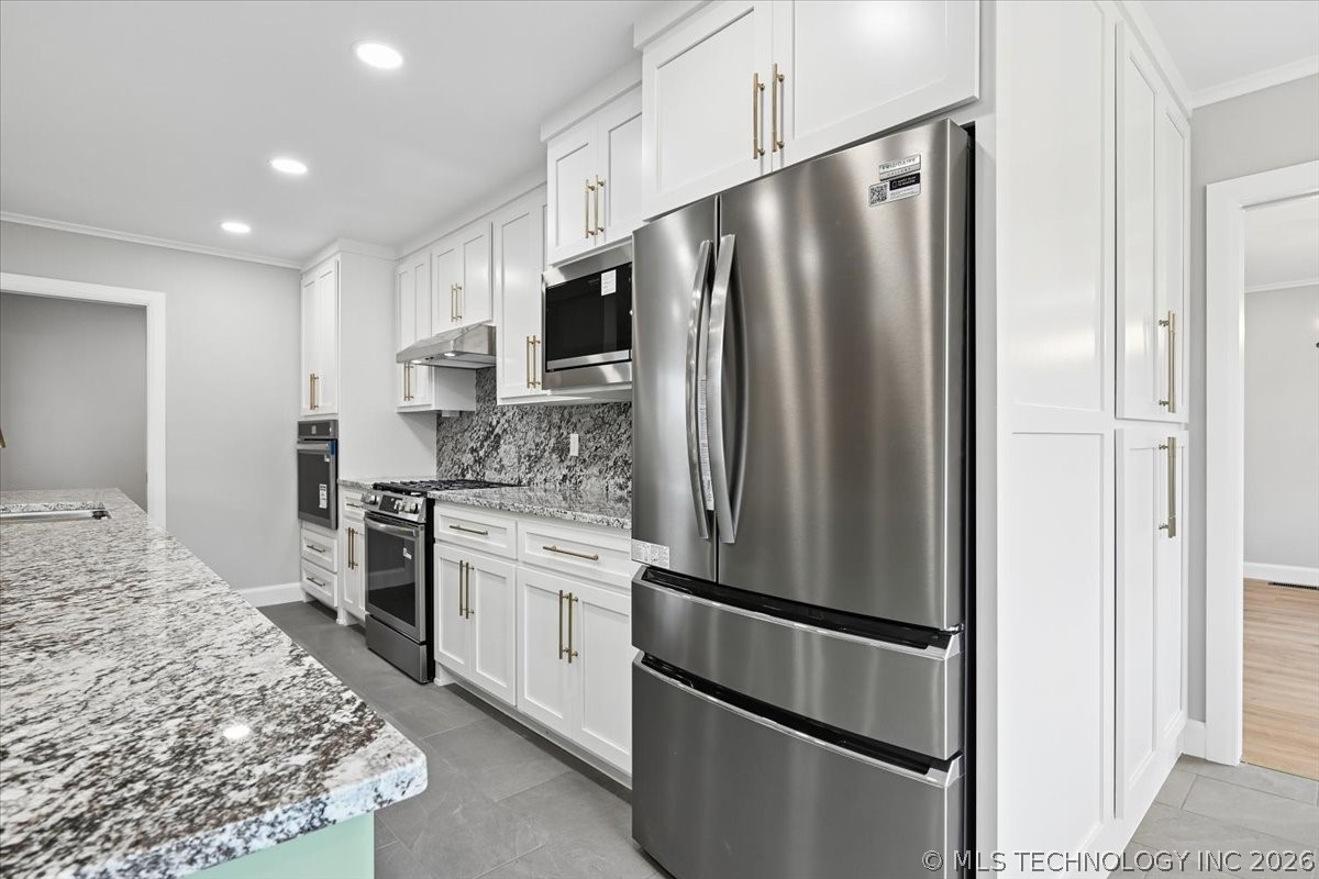 4662 E 55th Street Property Photo 15