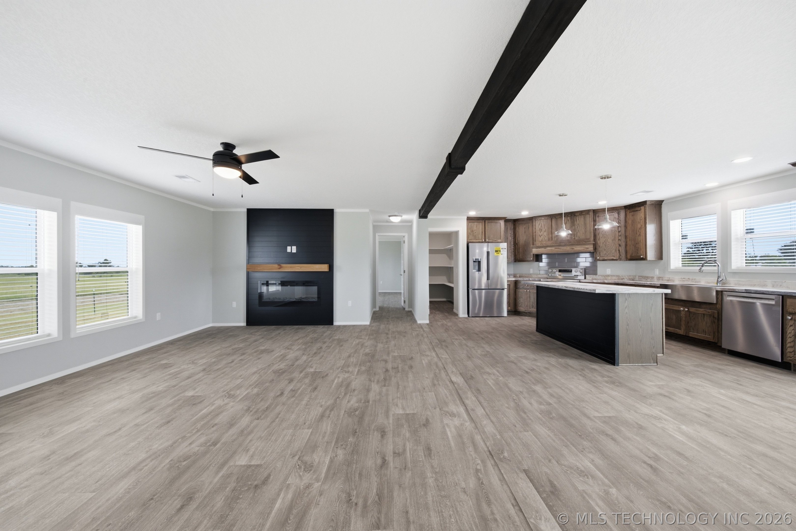 315 E Elevator Street Property Photo 8