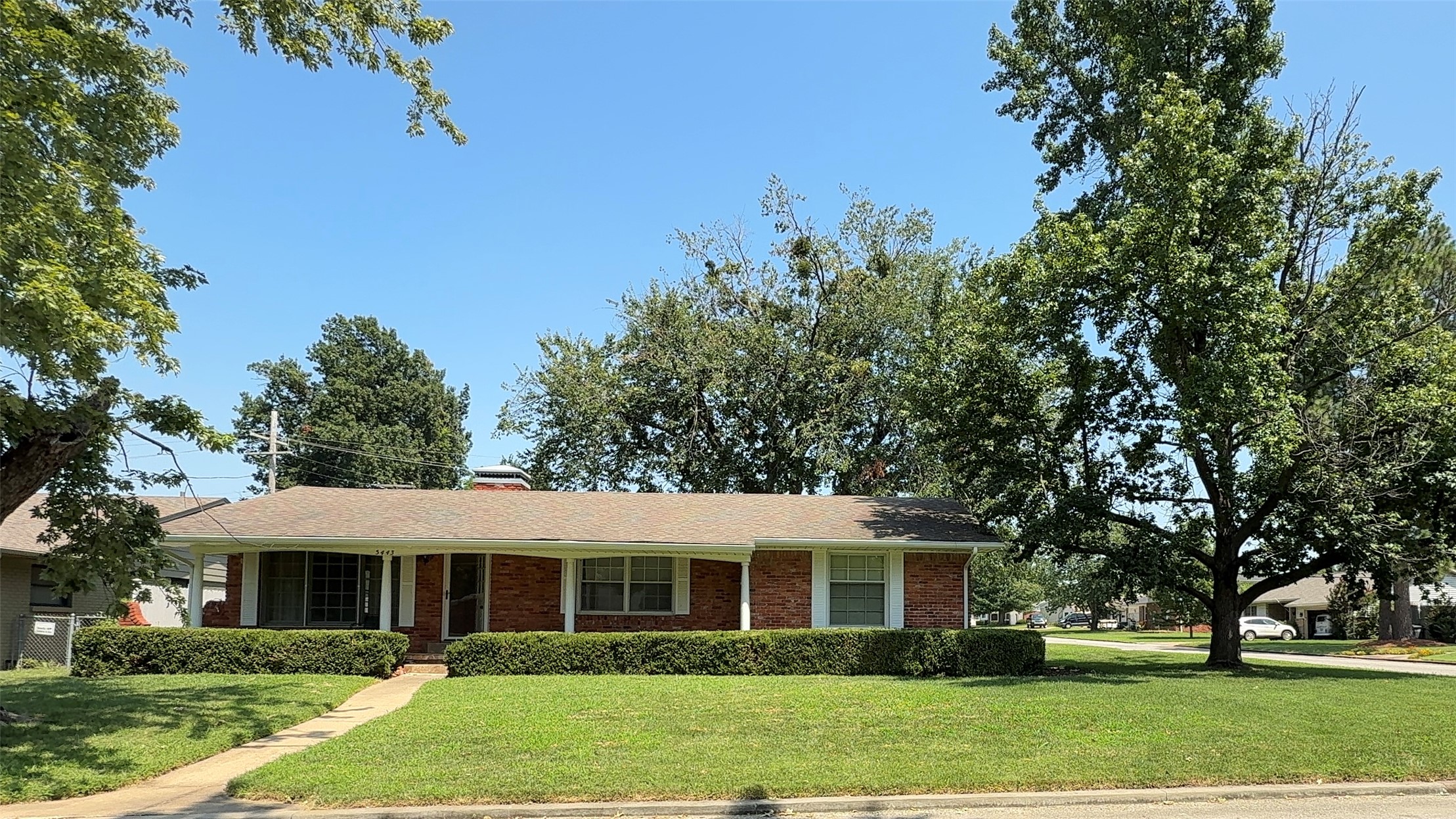 5443 S Marion Avenue E Property Photo 1