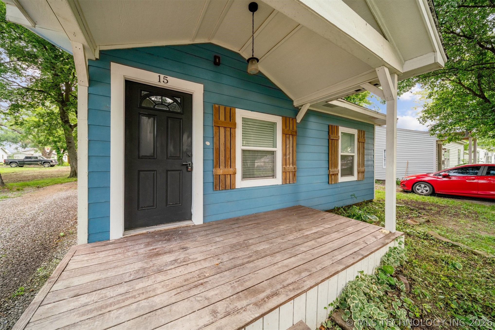 15 S Mayes Street Property Photo 2