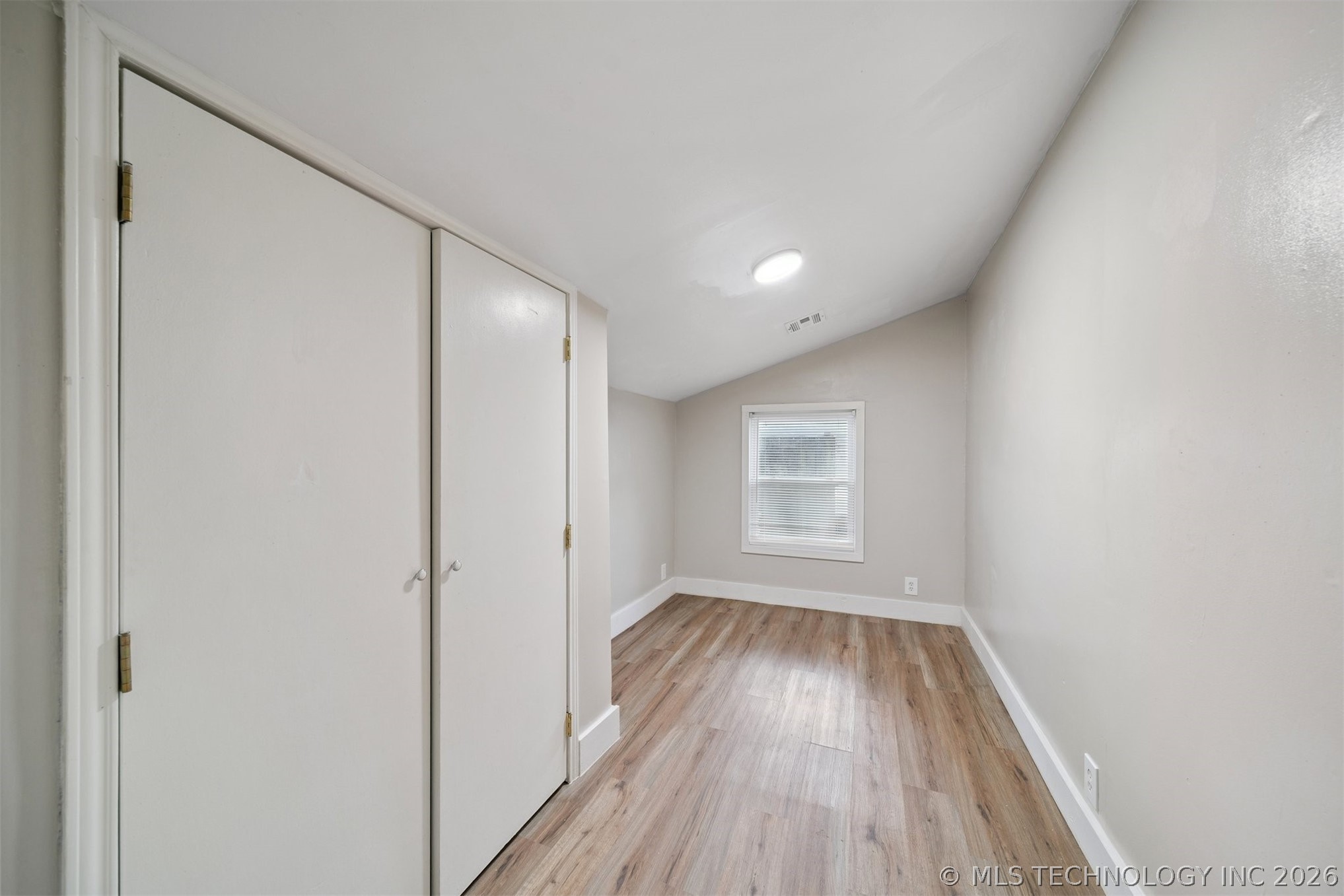 15 S Mayes Street Property Photo 9