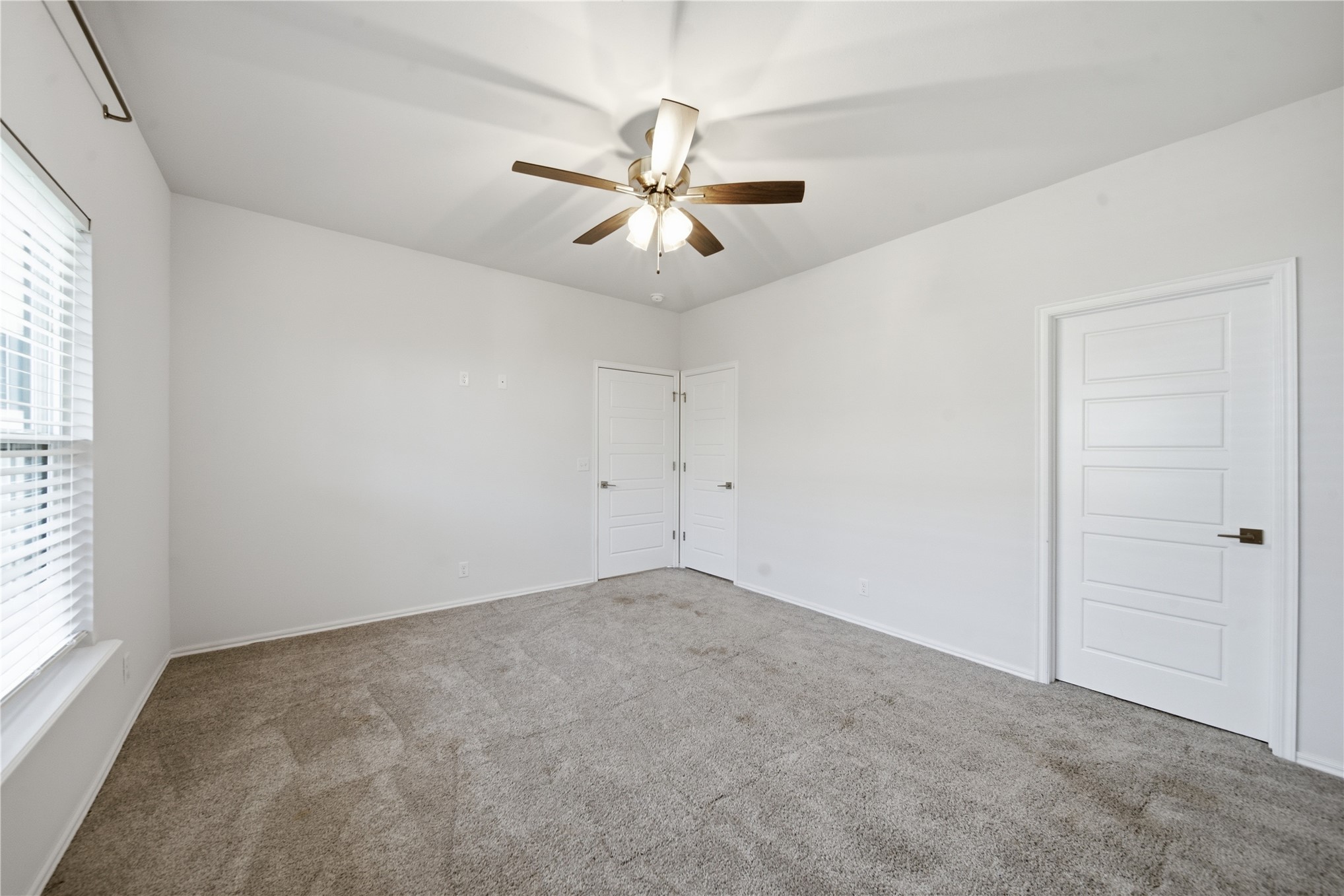 1934 W Imperial Street Property Photo 35