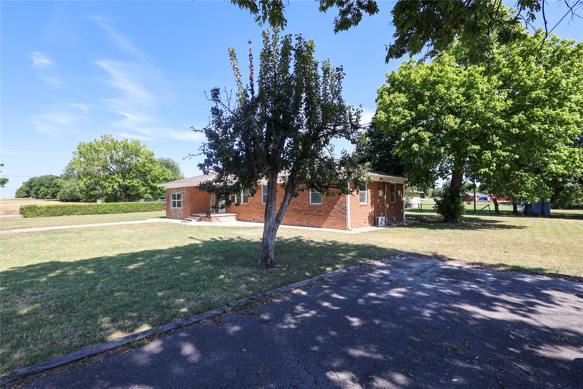 1324 Red Bud Drive Property Photo 9