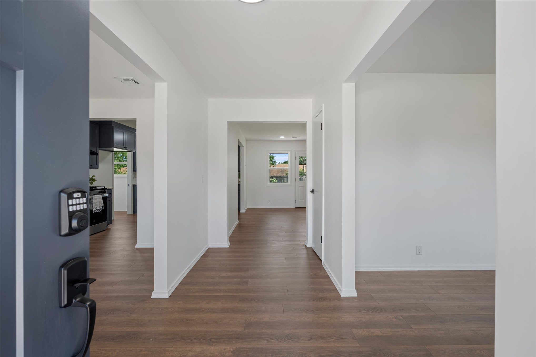 1032 Grandview Property Photo 4