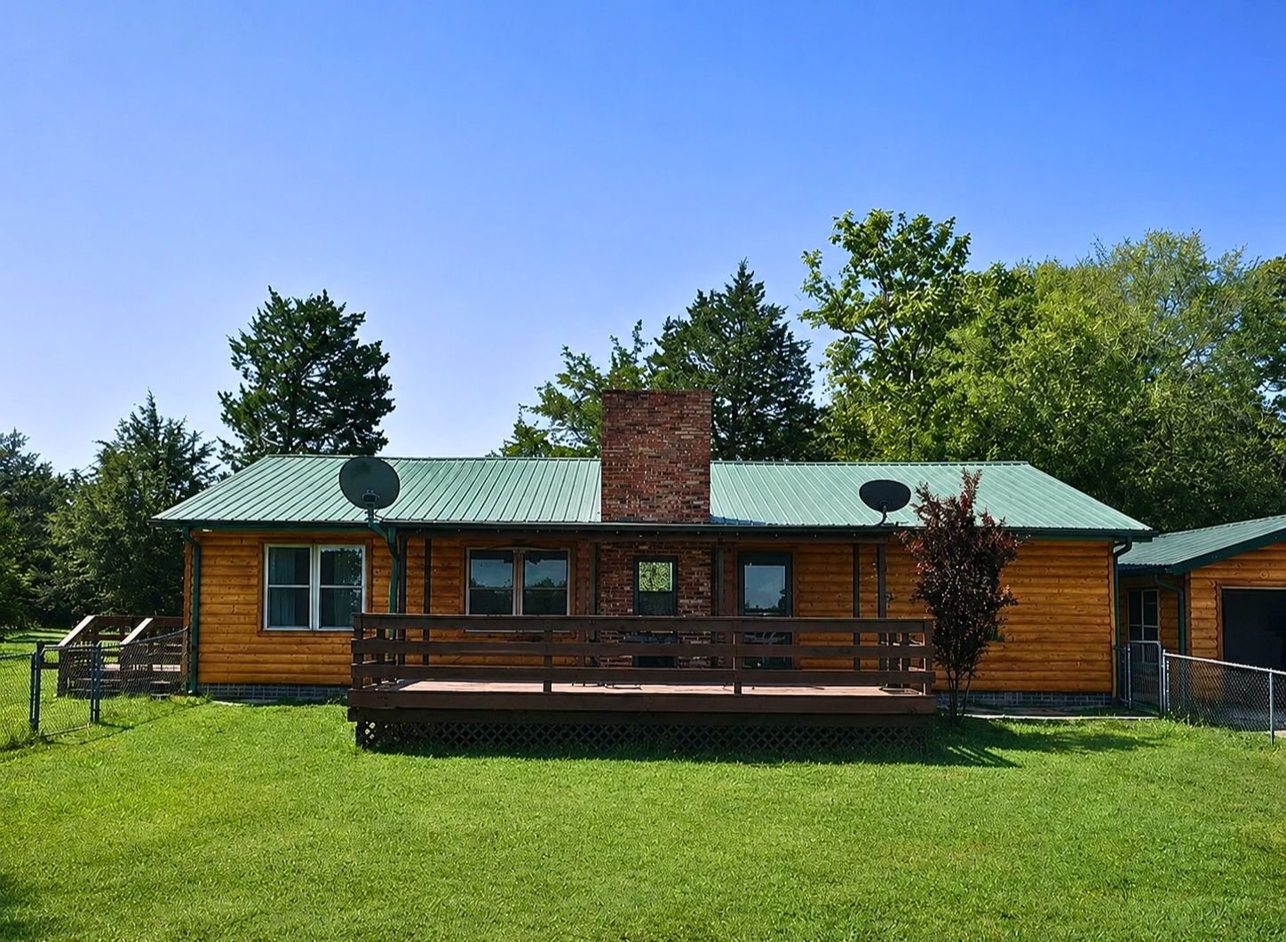417622 E 1910 Road Property Photo 1