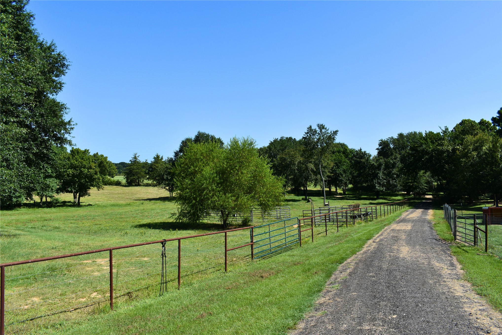 417622 E 1910 Road Property Photo 7