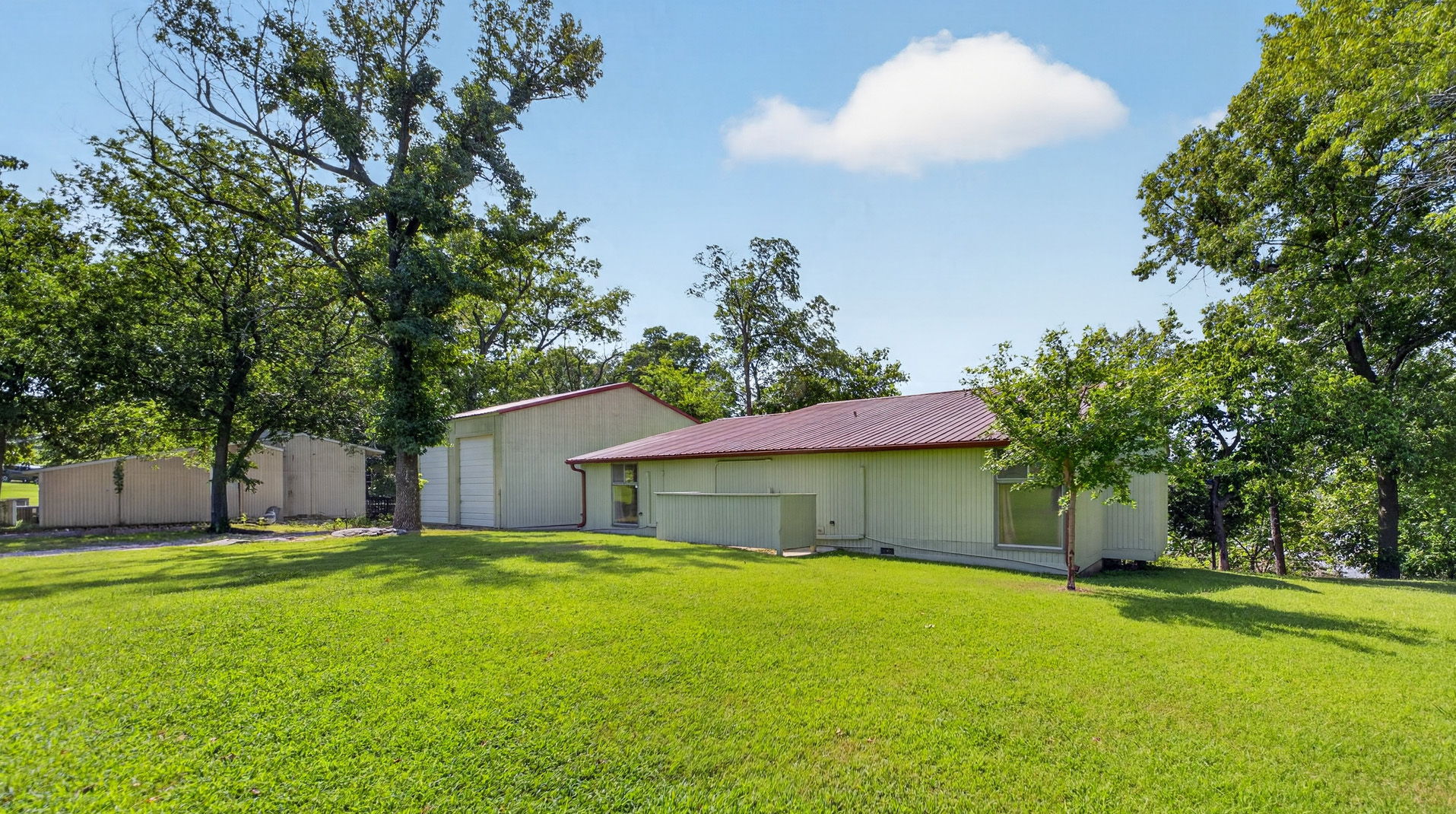 440 Murray Lane Property Photo 3