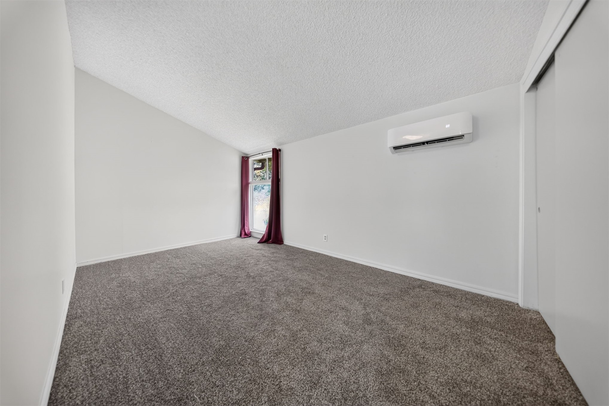 440 Murray Lane Property Photo 6