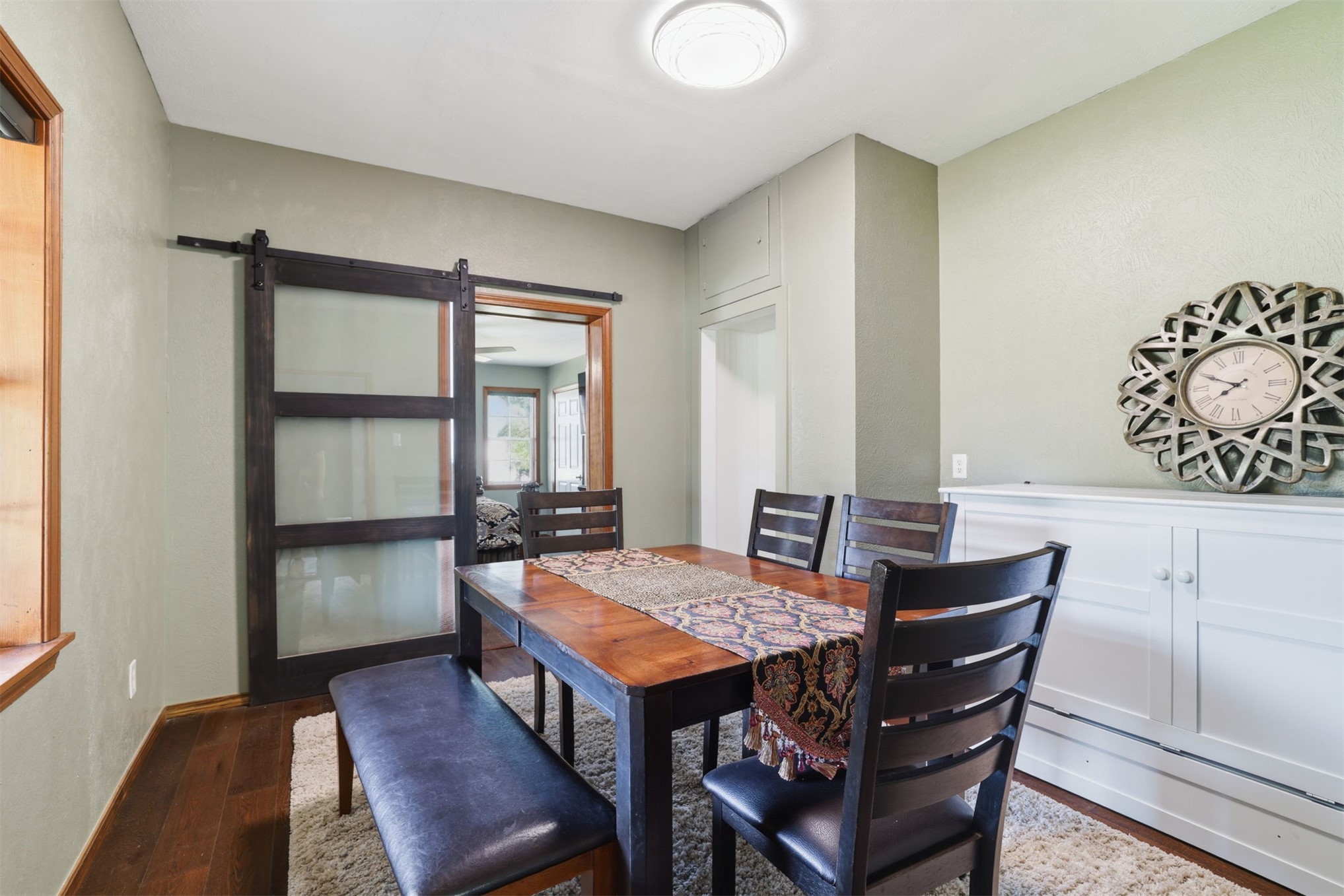 210 Main Property Photo 14