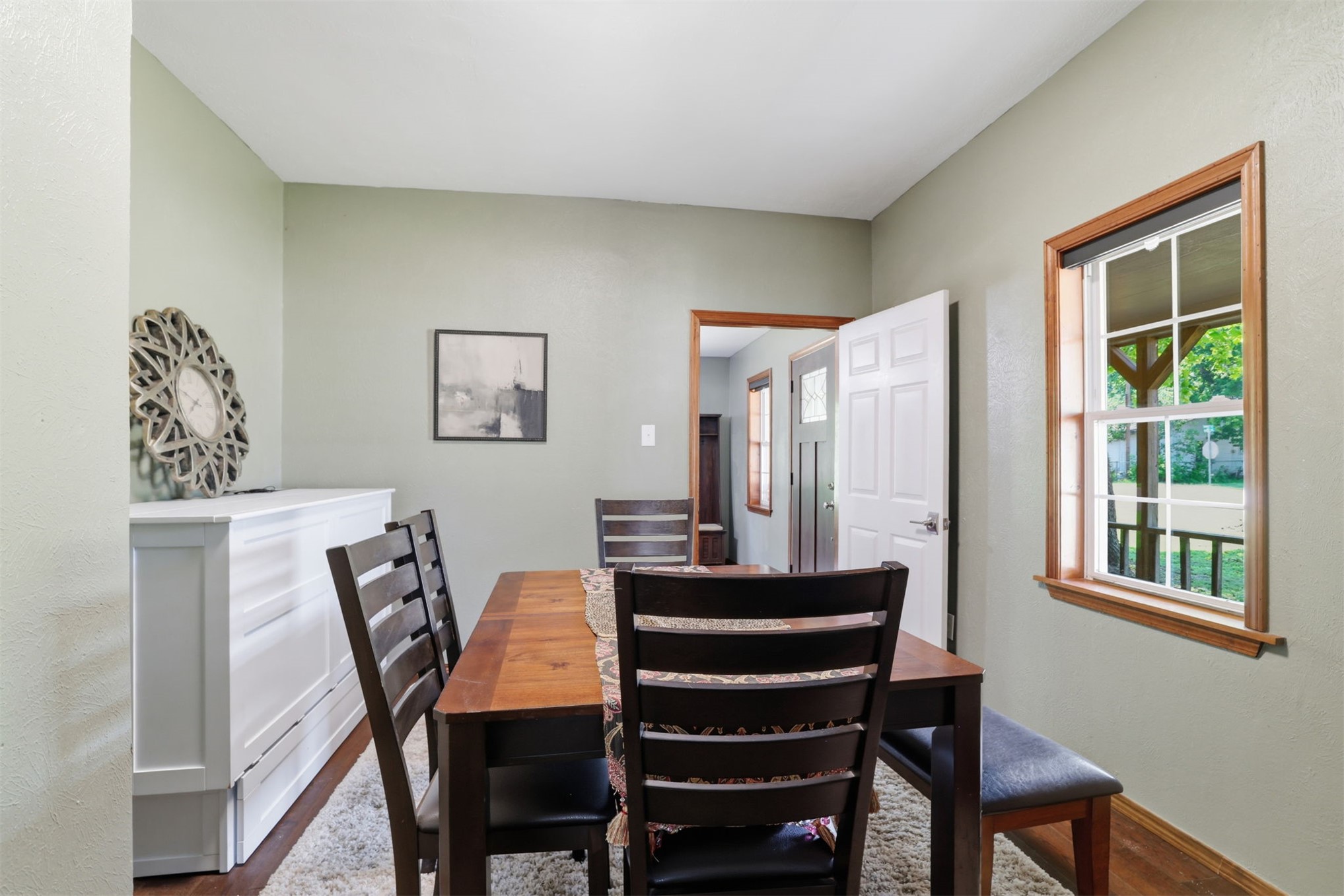 210 Main Property Photo 15