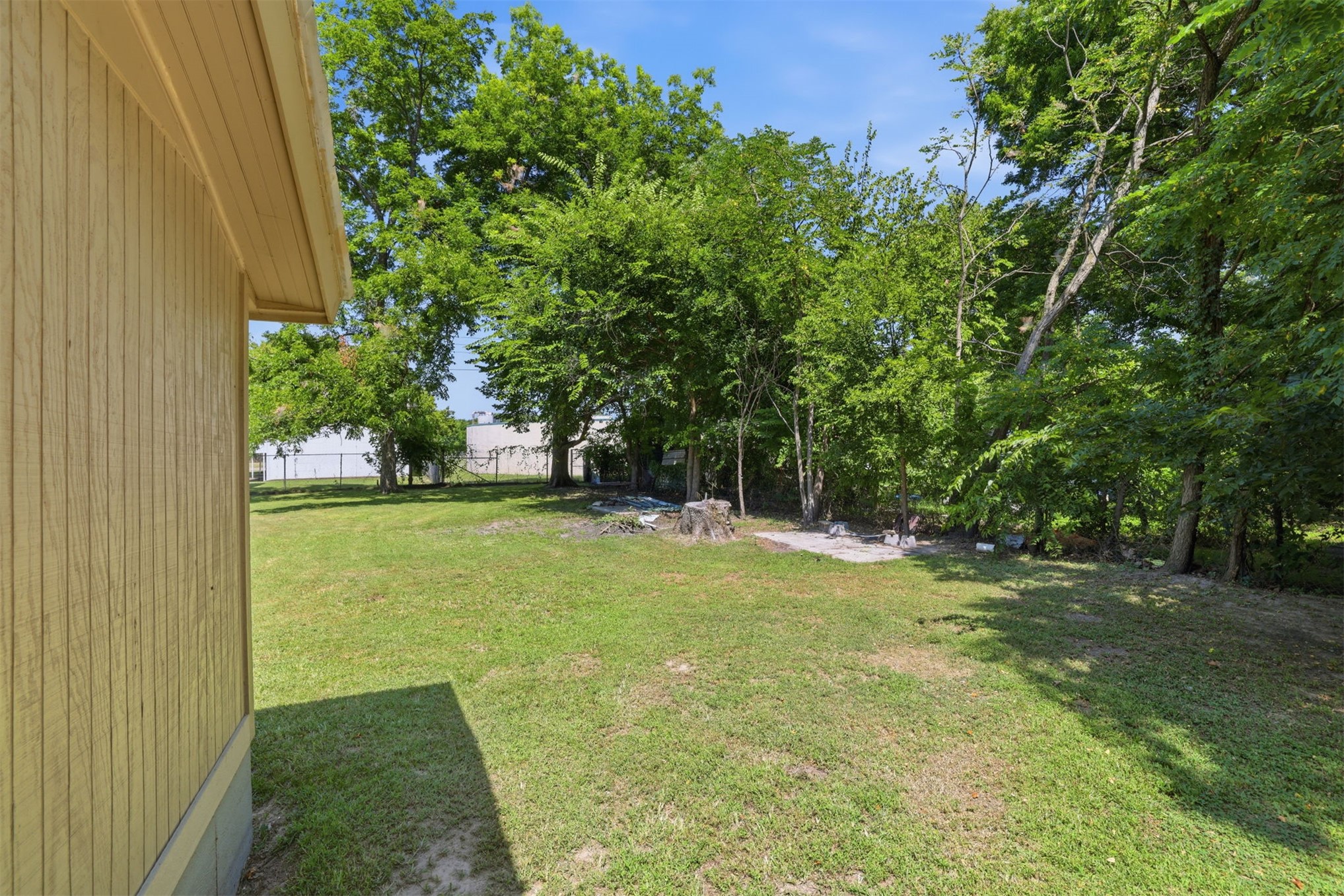 210 Main Property Photo 20