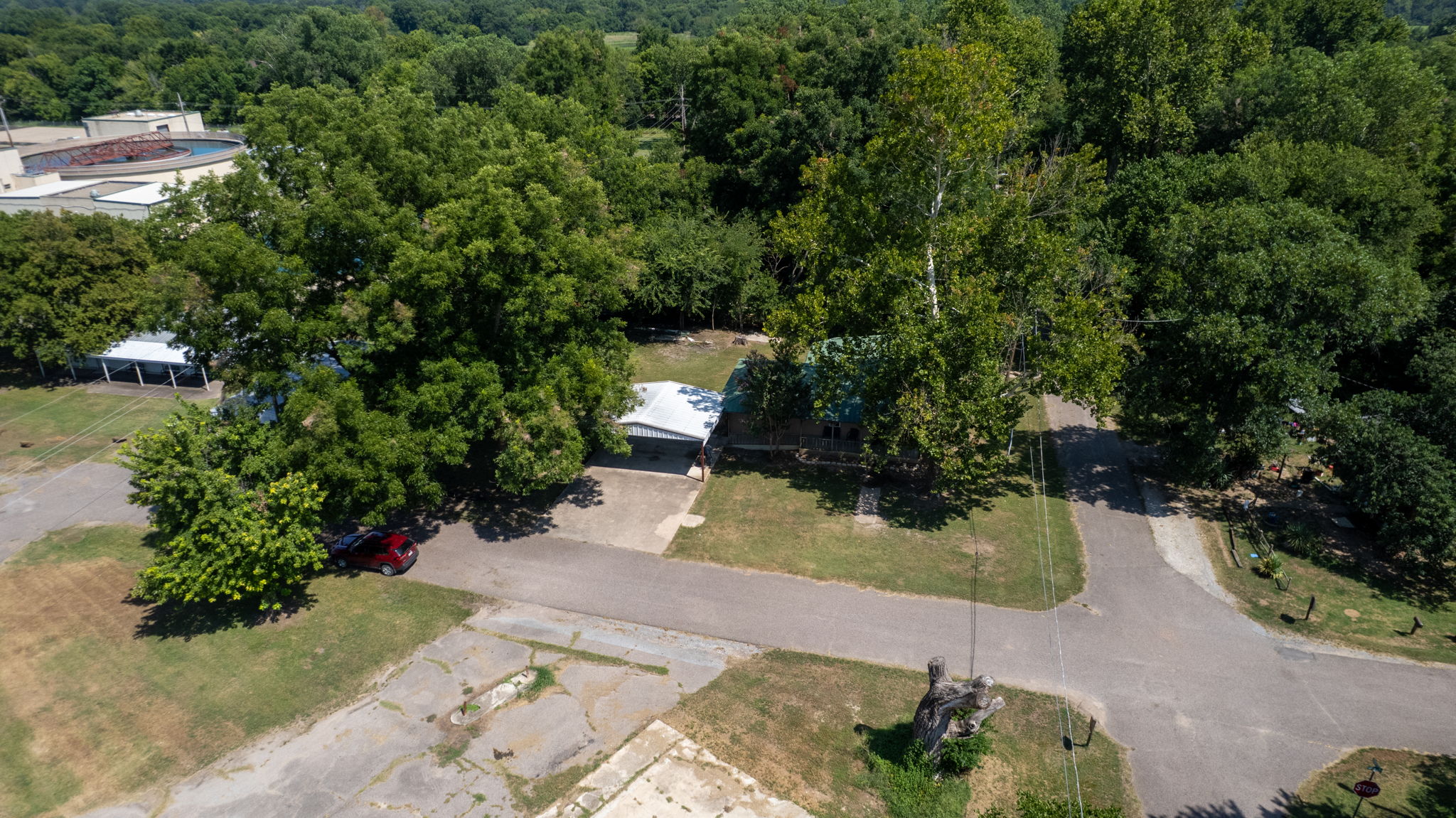 210 Main Property Photo 24