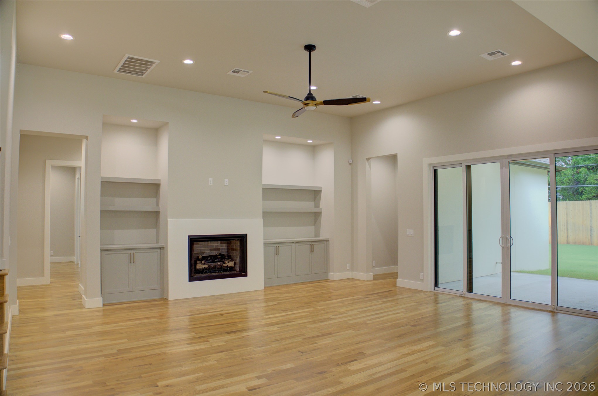211 E 34th Street Property Photo 7