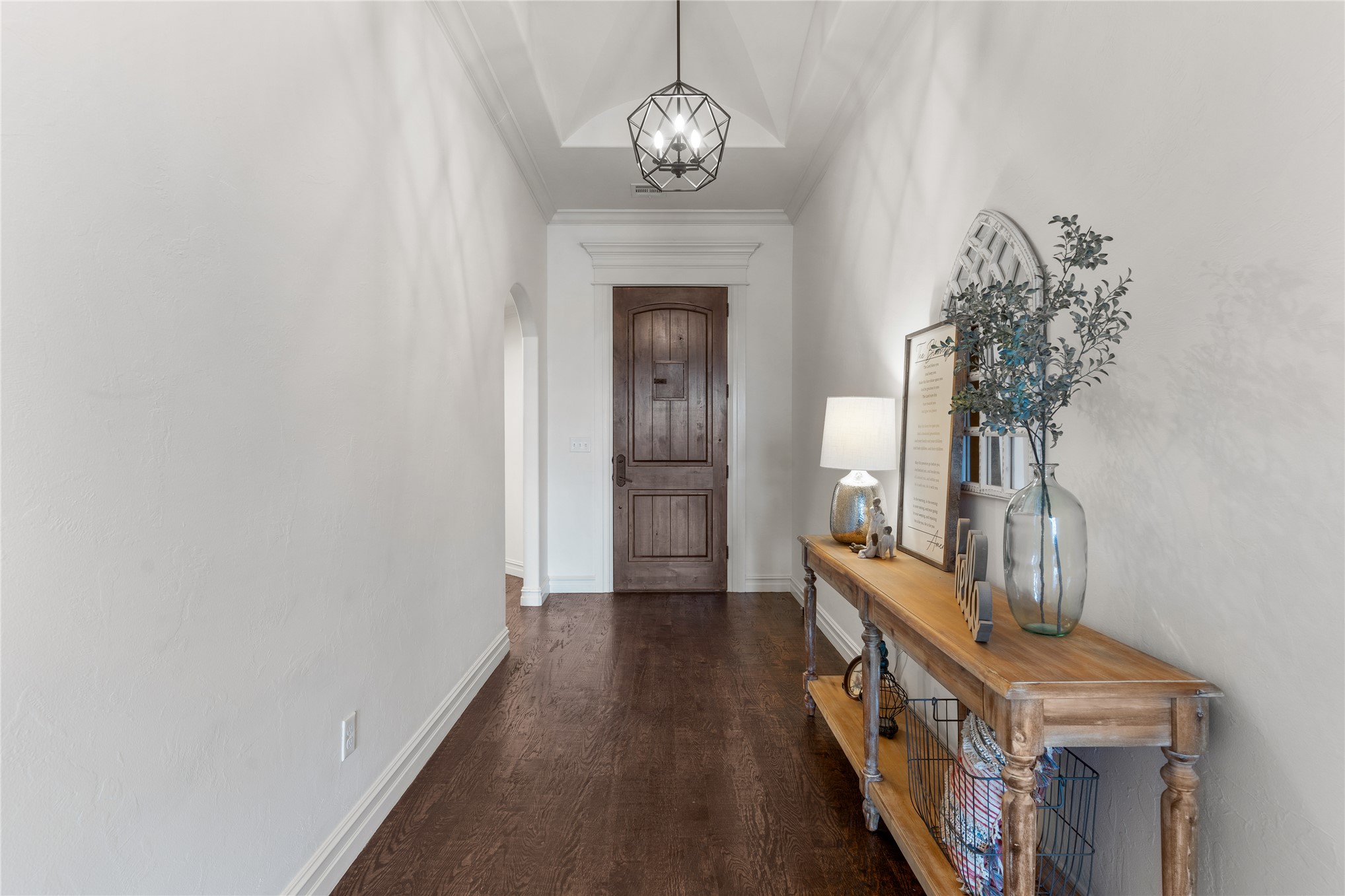 6614 S Willow Place Property Photo 4