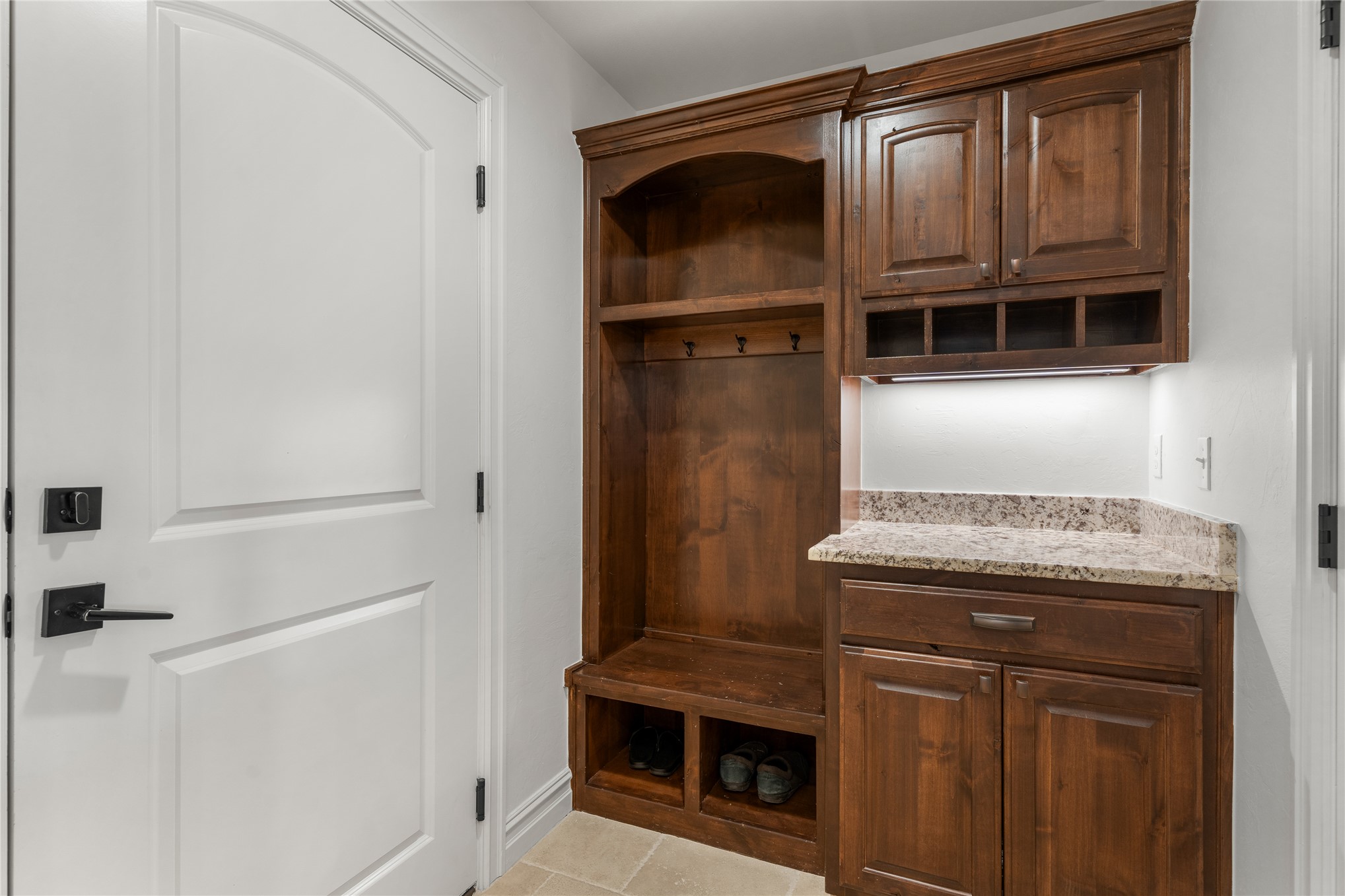 6614 S Willow Place Property Photo 17