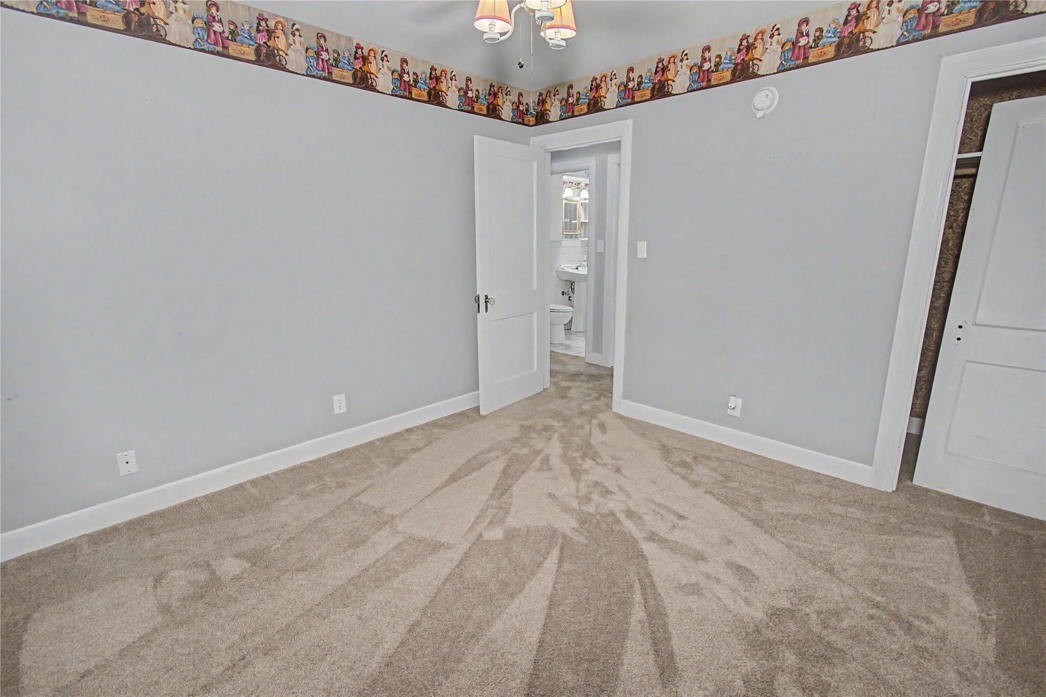 1502 Hayes Street Property Photo 14