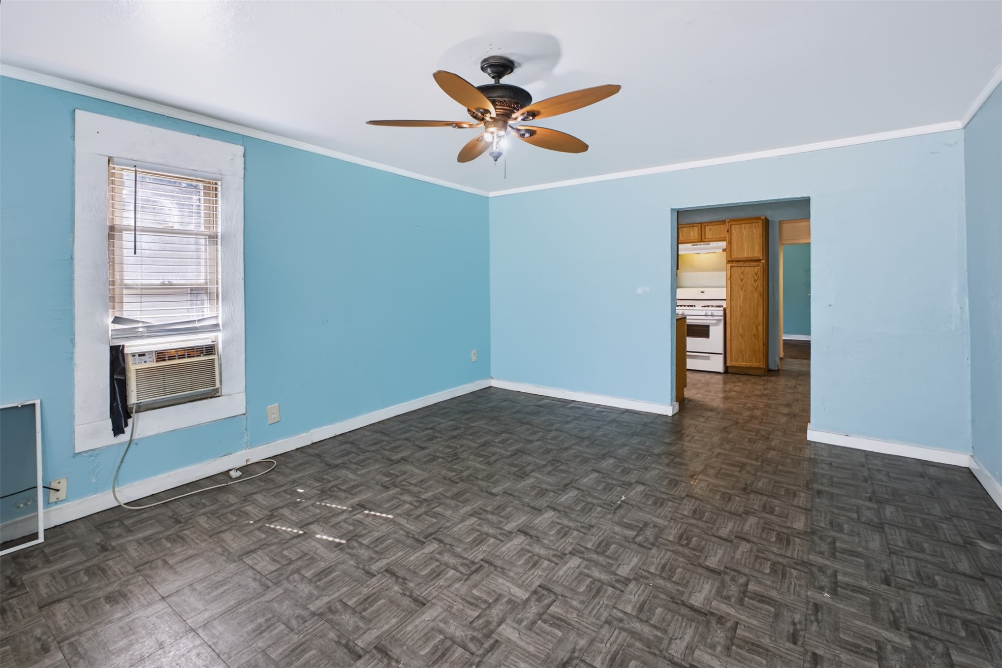 928 E Corona Property Photo 4