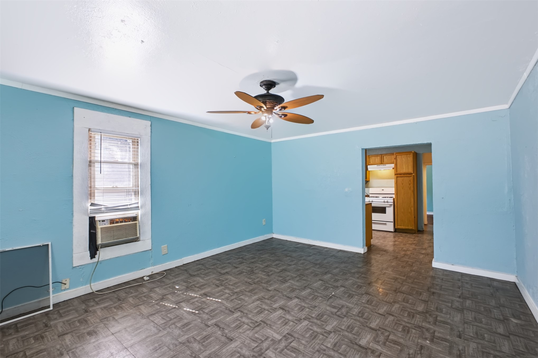 928 E Corona Property Photo 7