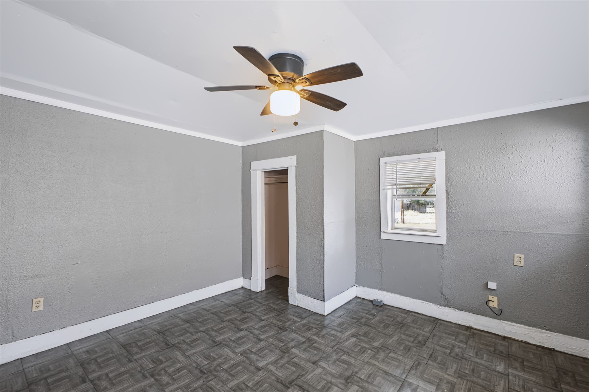 928 E Corona Property Photo 23