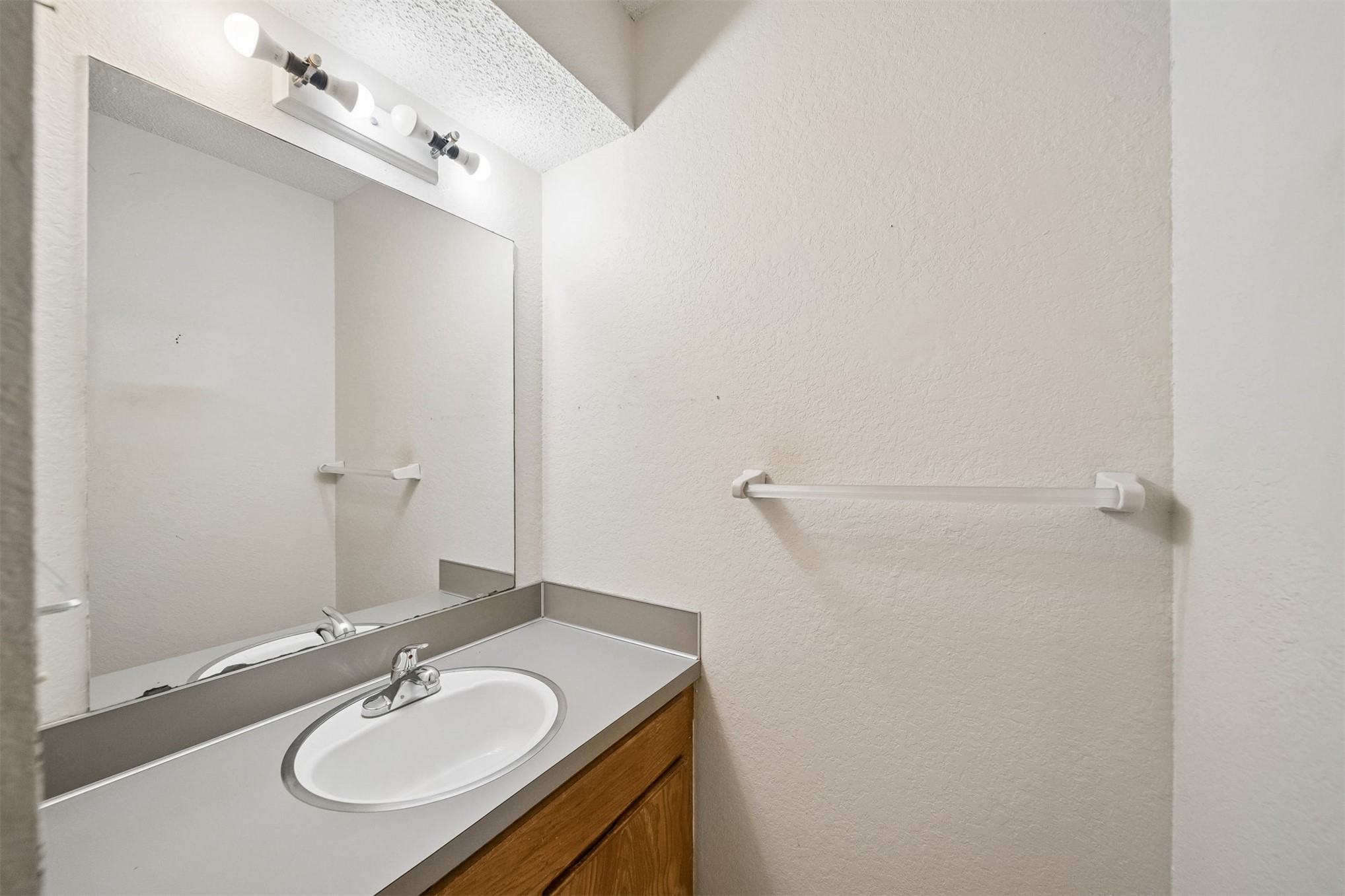 2201 W Quantico Street Property Photo 19