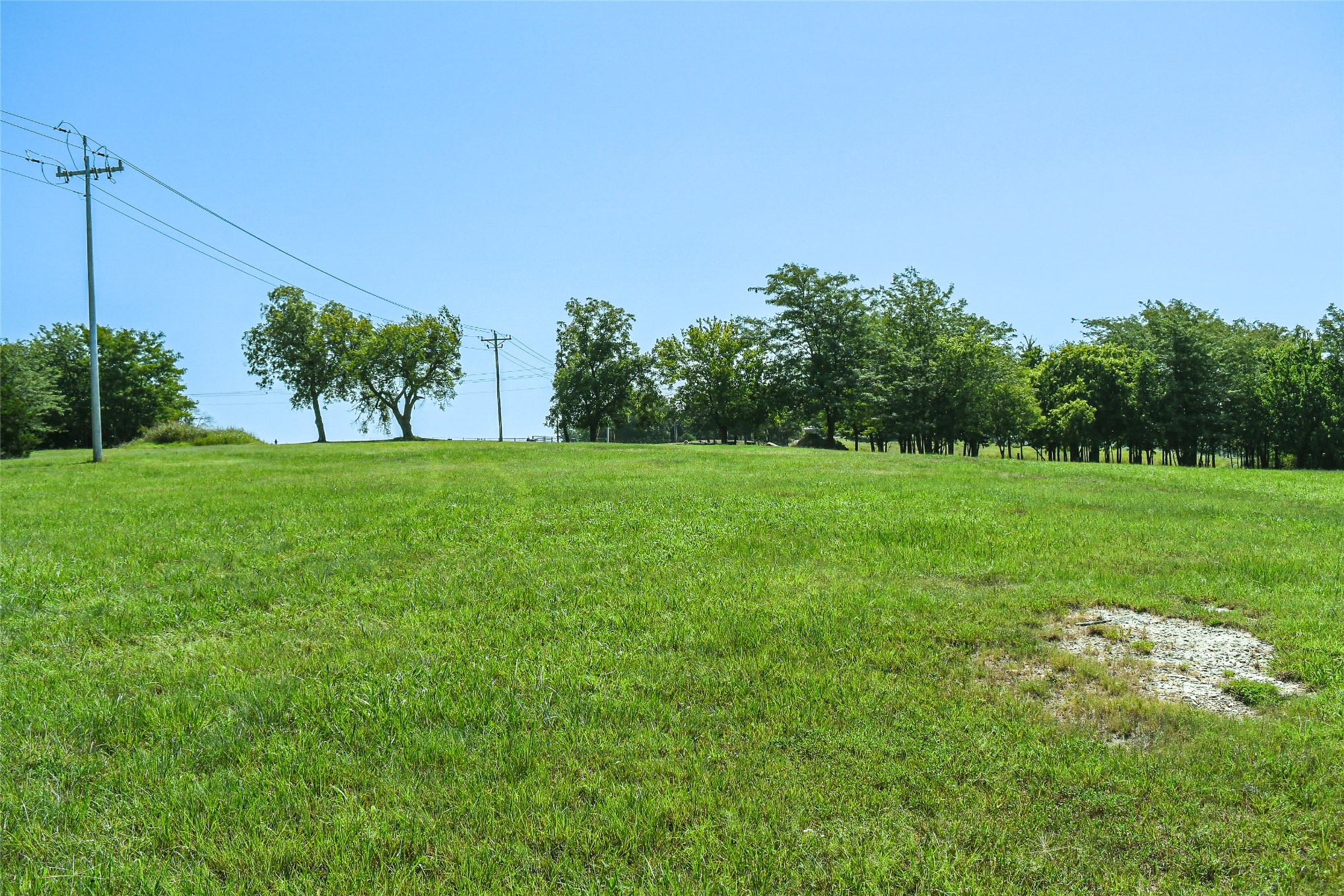 16635 County Road 3540 Property Photo 5