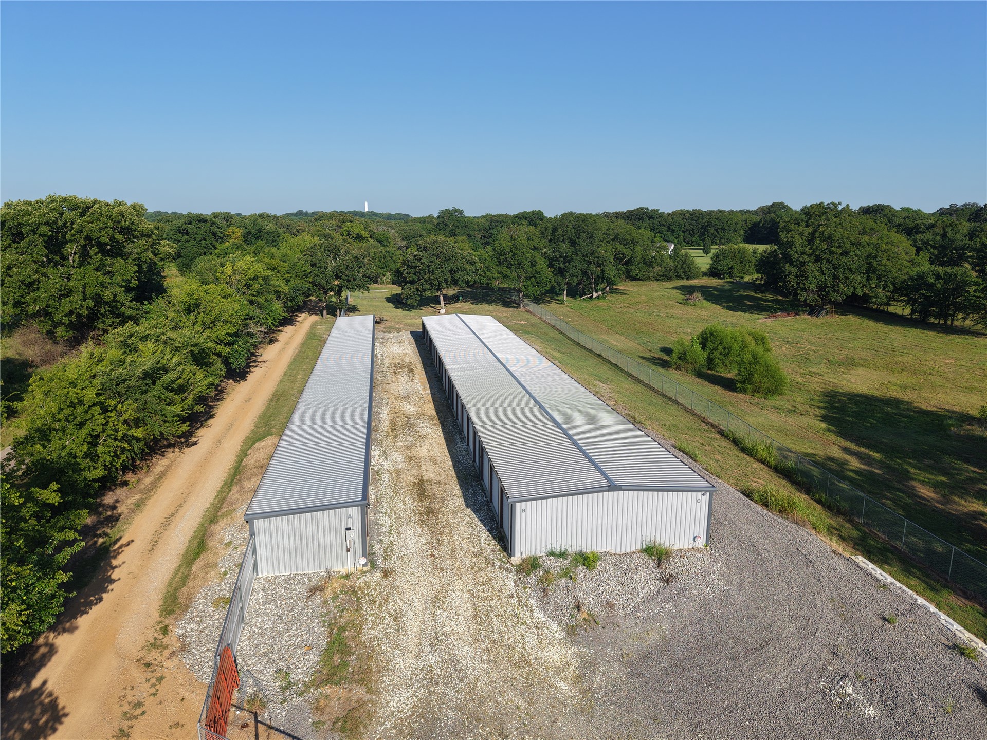 102 Dixie Drive Property Photo 4