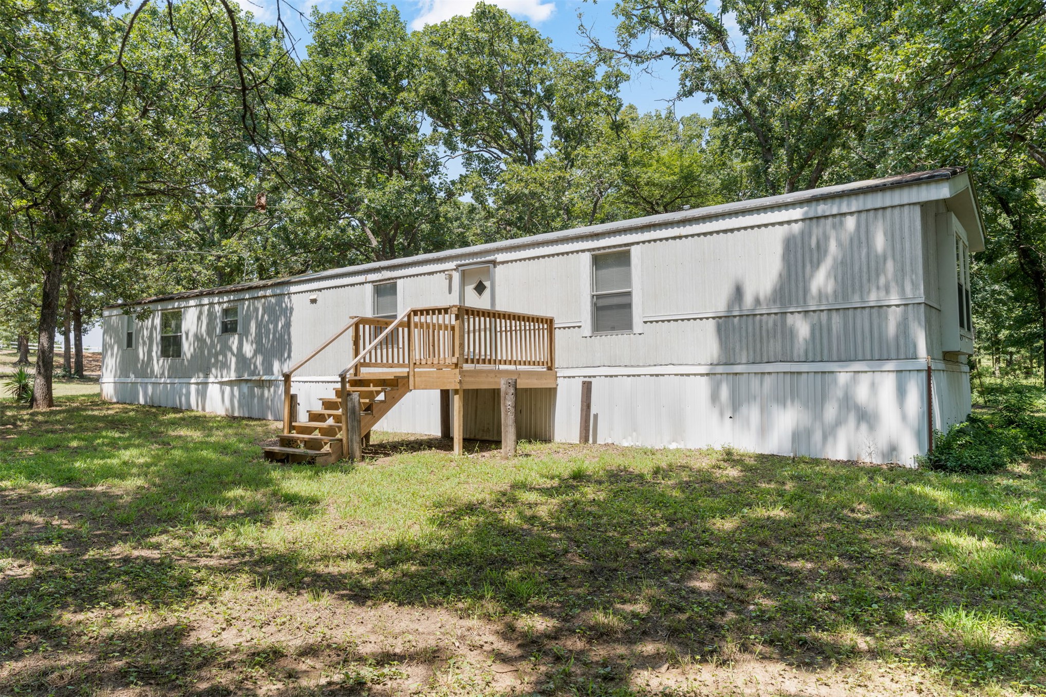 16122 S Maple Drive Property Photo 1