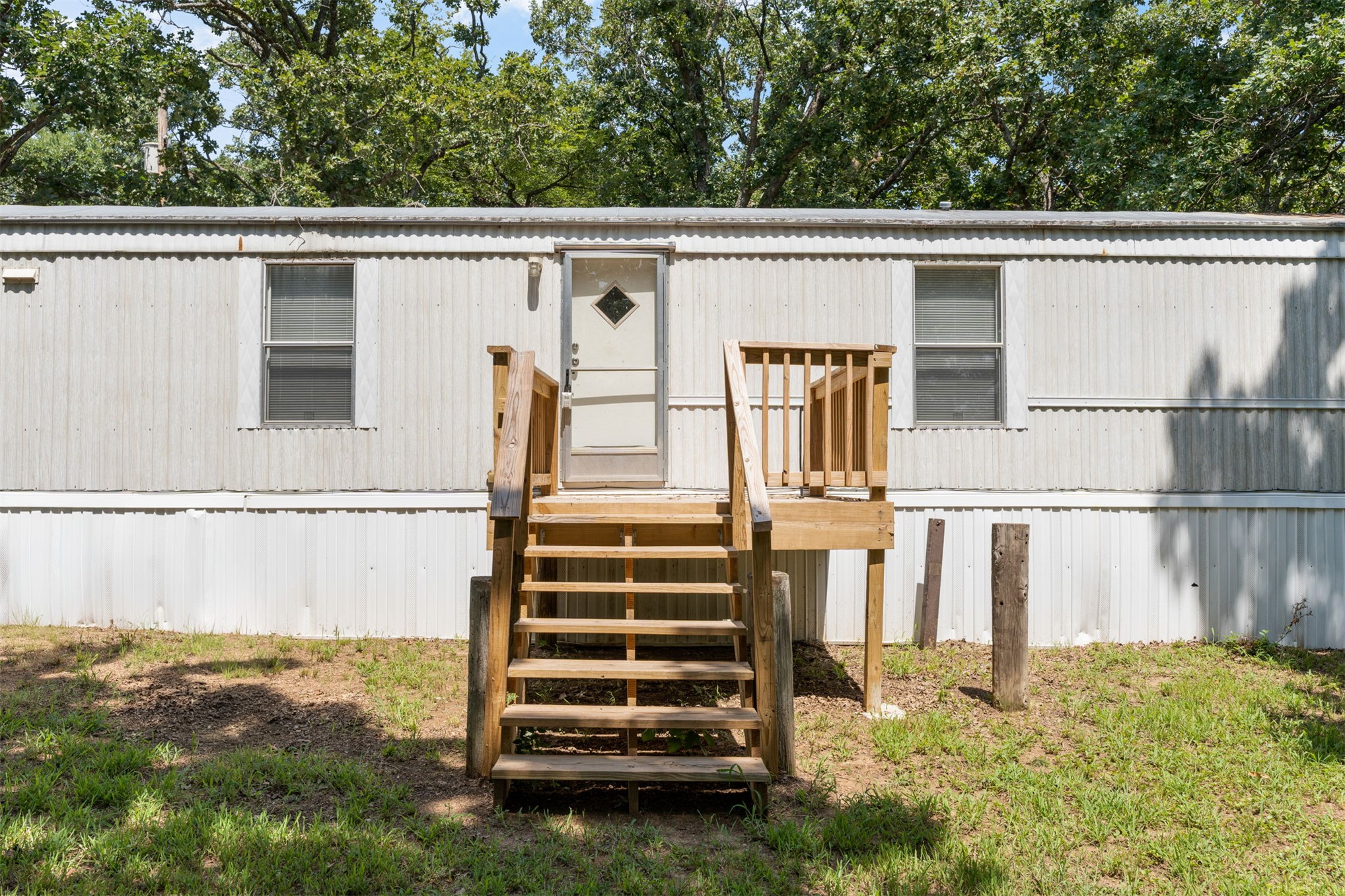 16122 S Maple Drive Property Photo 4