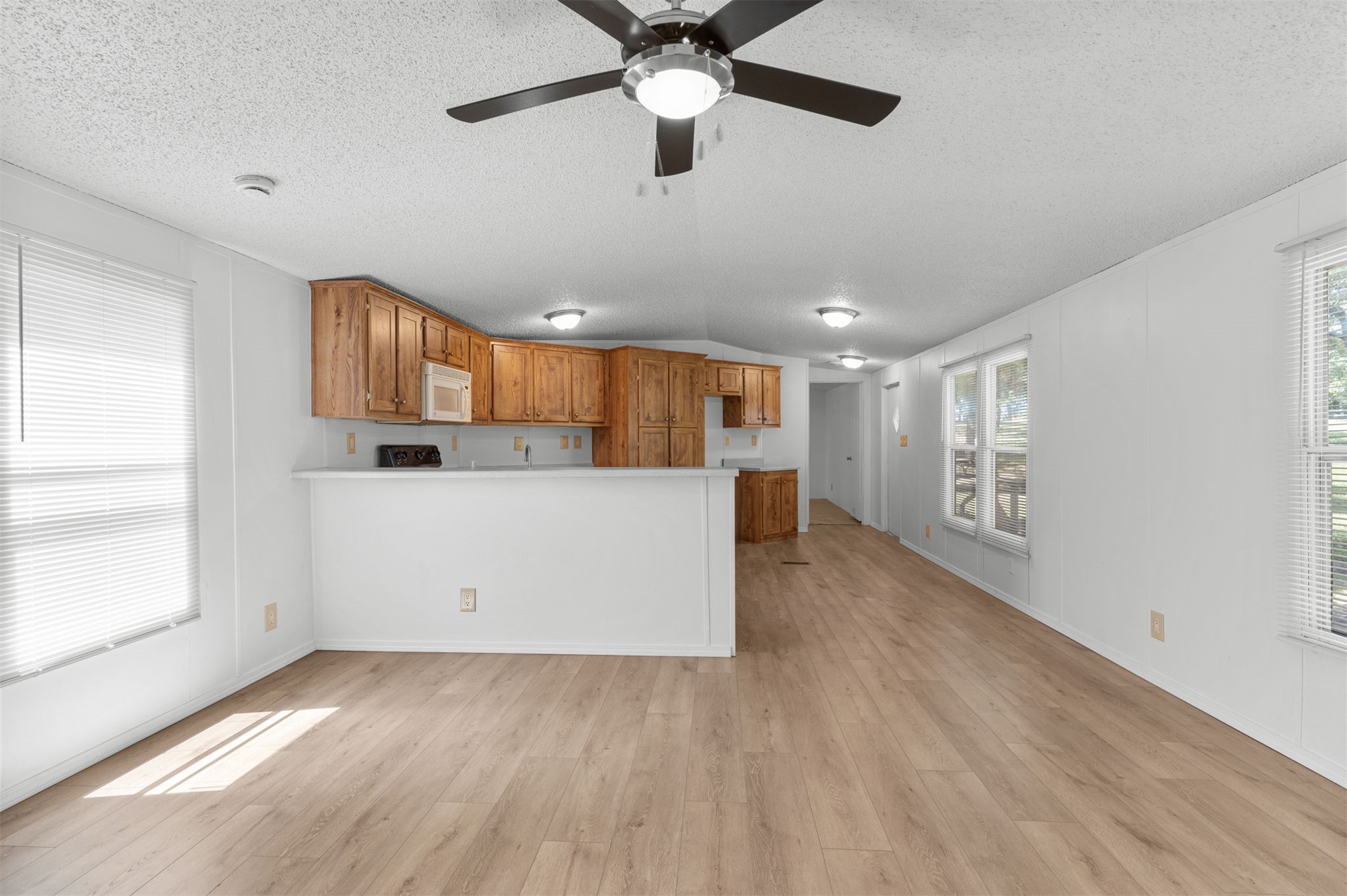 16122 S Maple Drive Property Photo 11