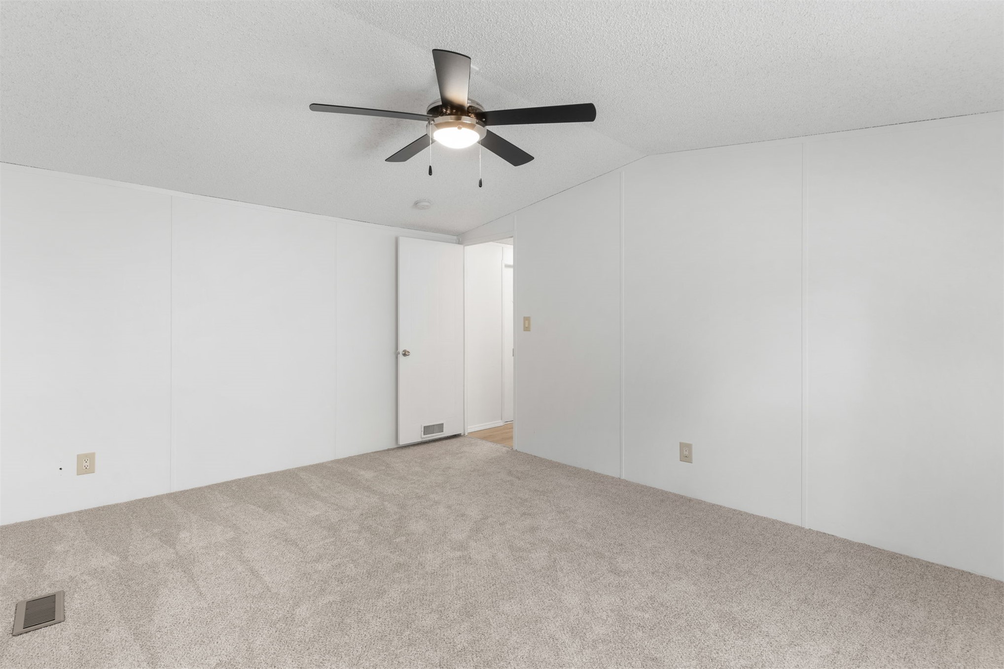 16122 S Maple Drive Property Photo 20