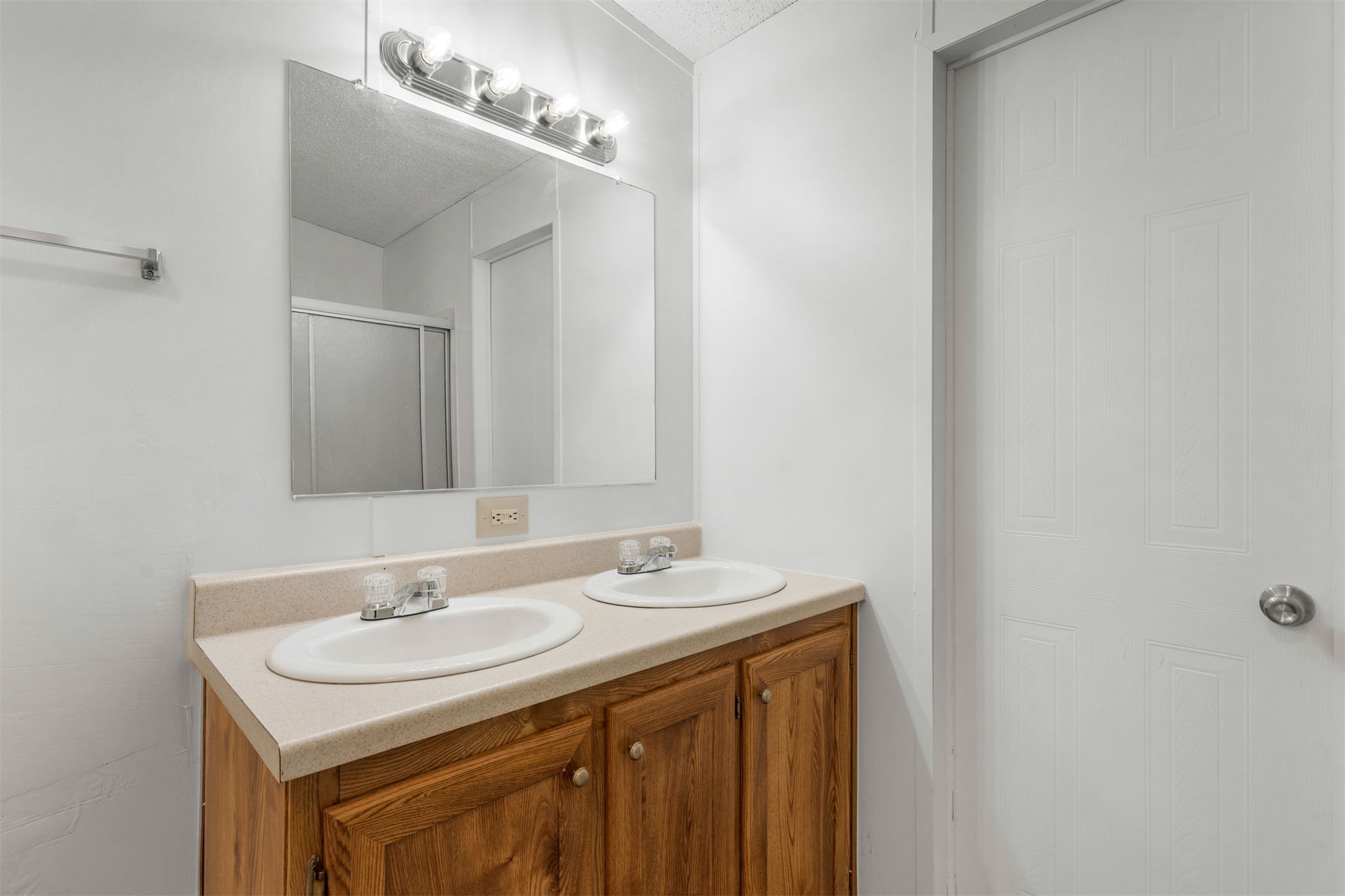 16122 S Maple Drive Property Photo 23