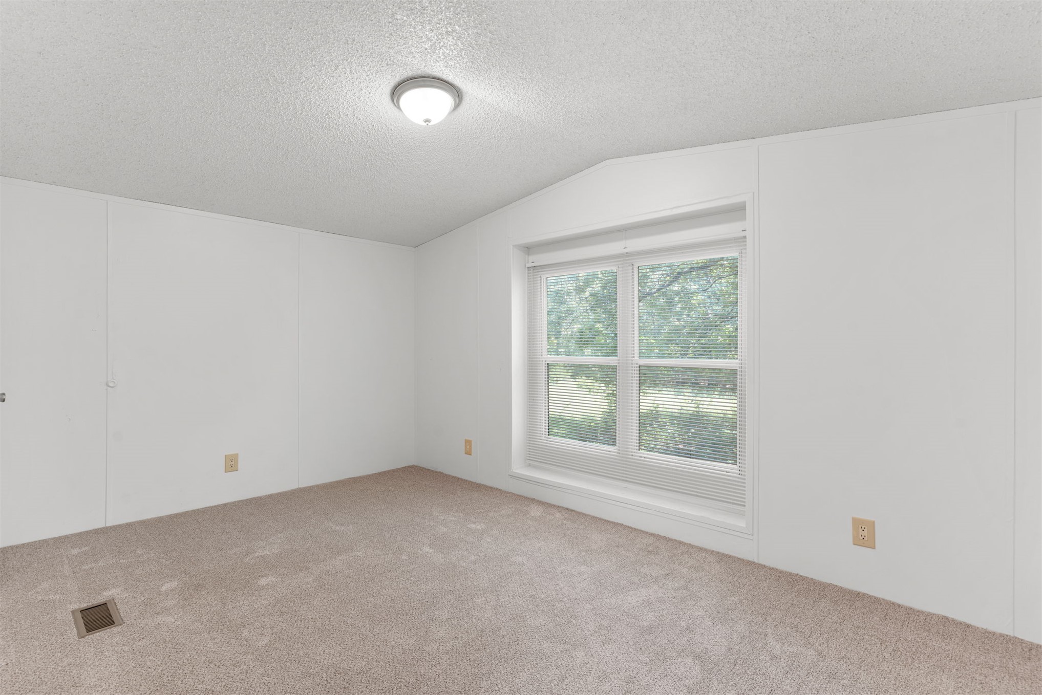 16122 S Maple Drive Property Photo 27