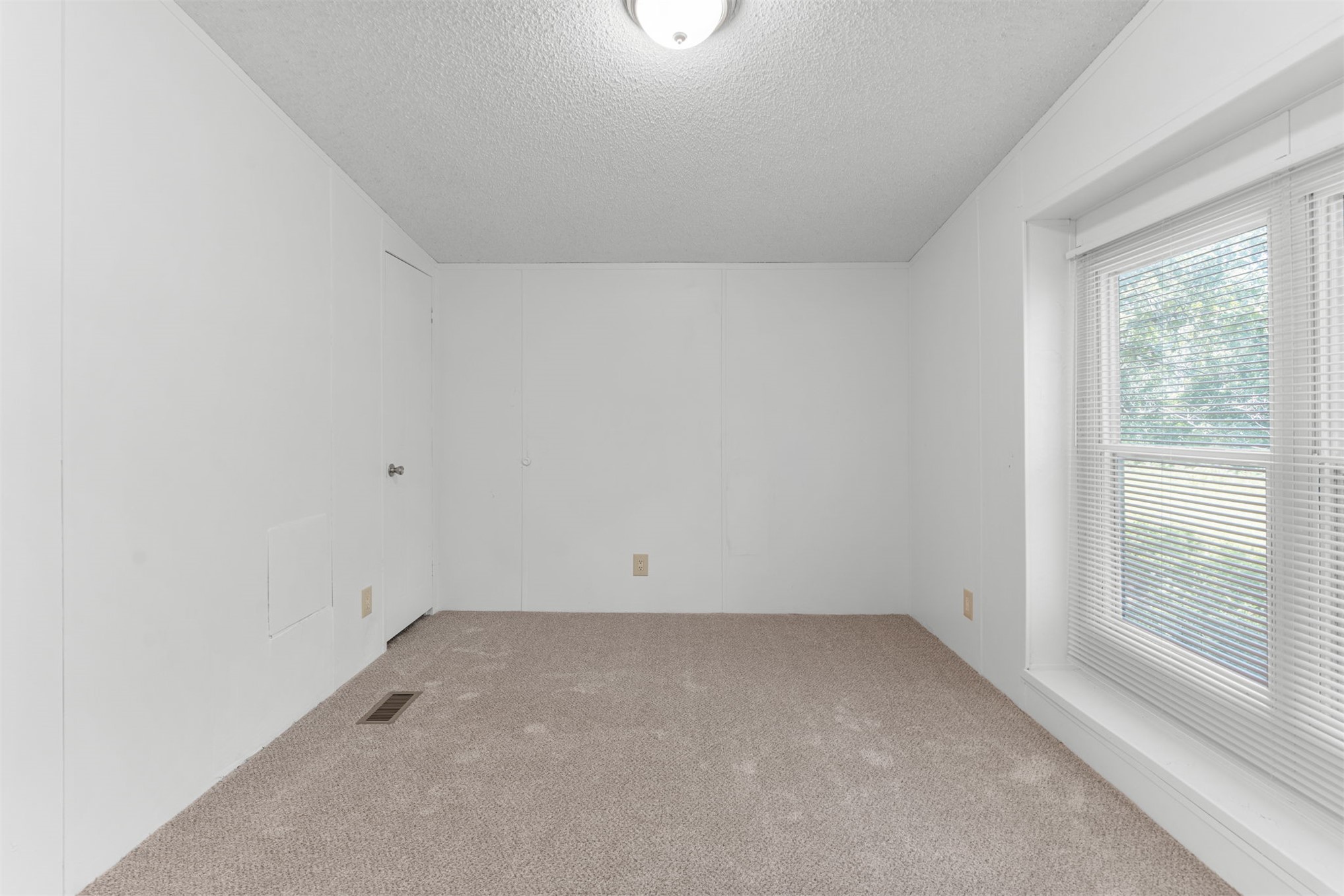 16122 S Maple Drive Property Photo 28