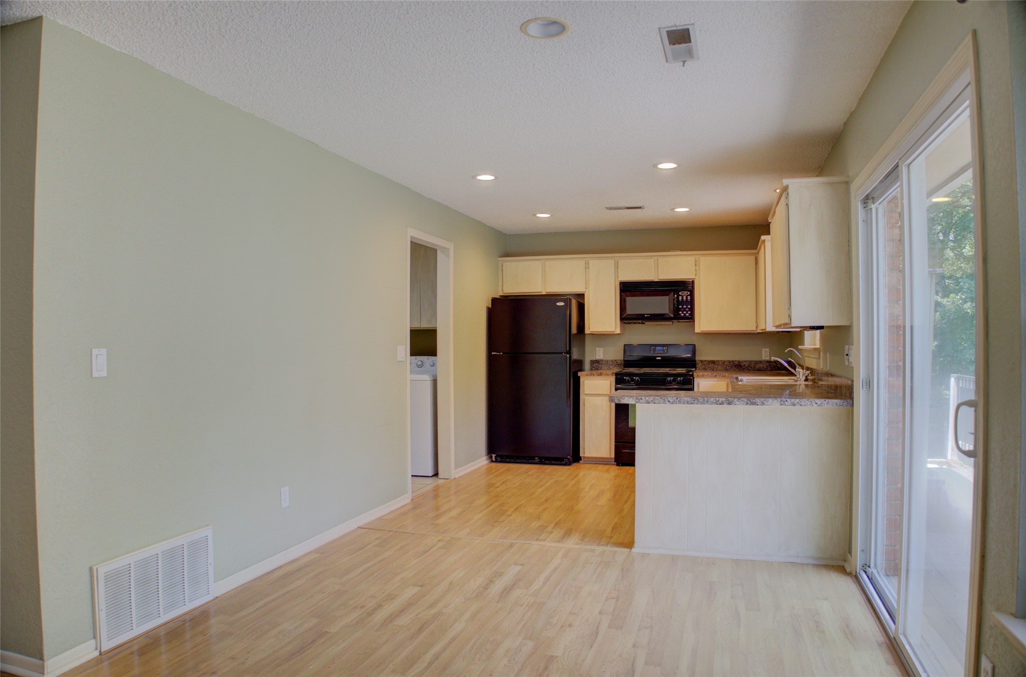 7501 S Juniper Place Property Photo 10