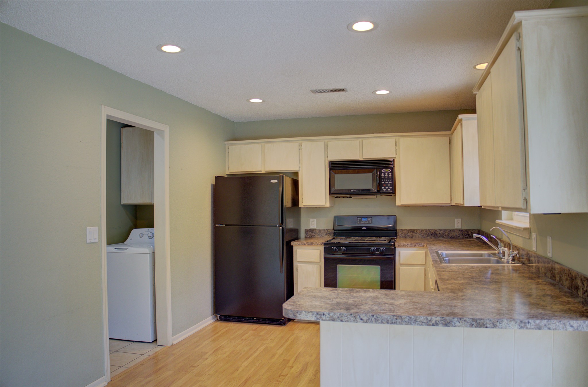 7501 S Juniper Place Property Photo 13