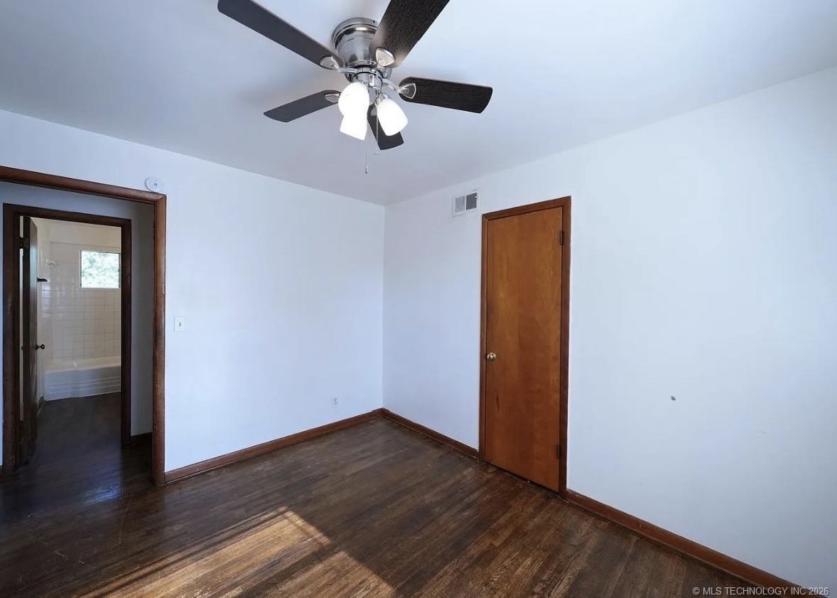 5462 N Johnstown Avenue Property Photo 9