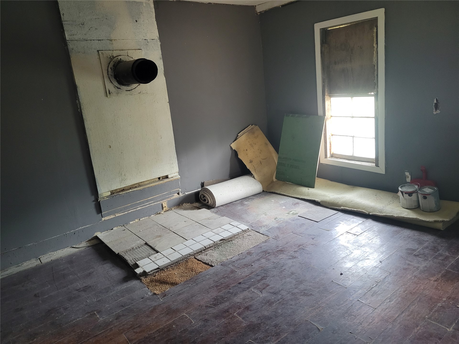 4739 W 8th Street Property Photo 5