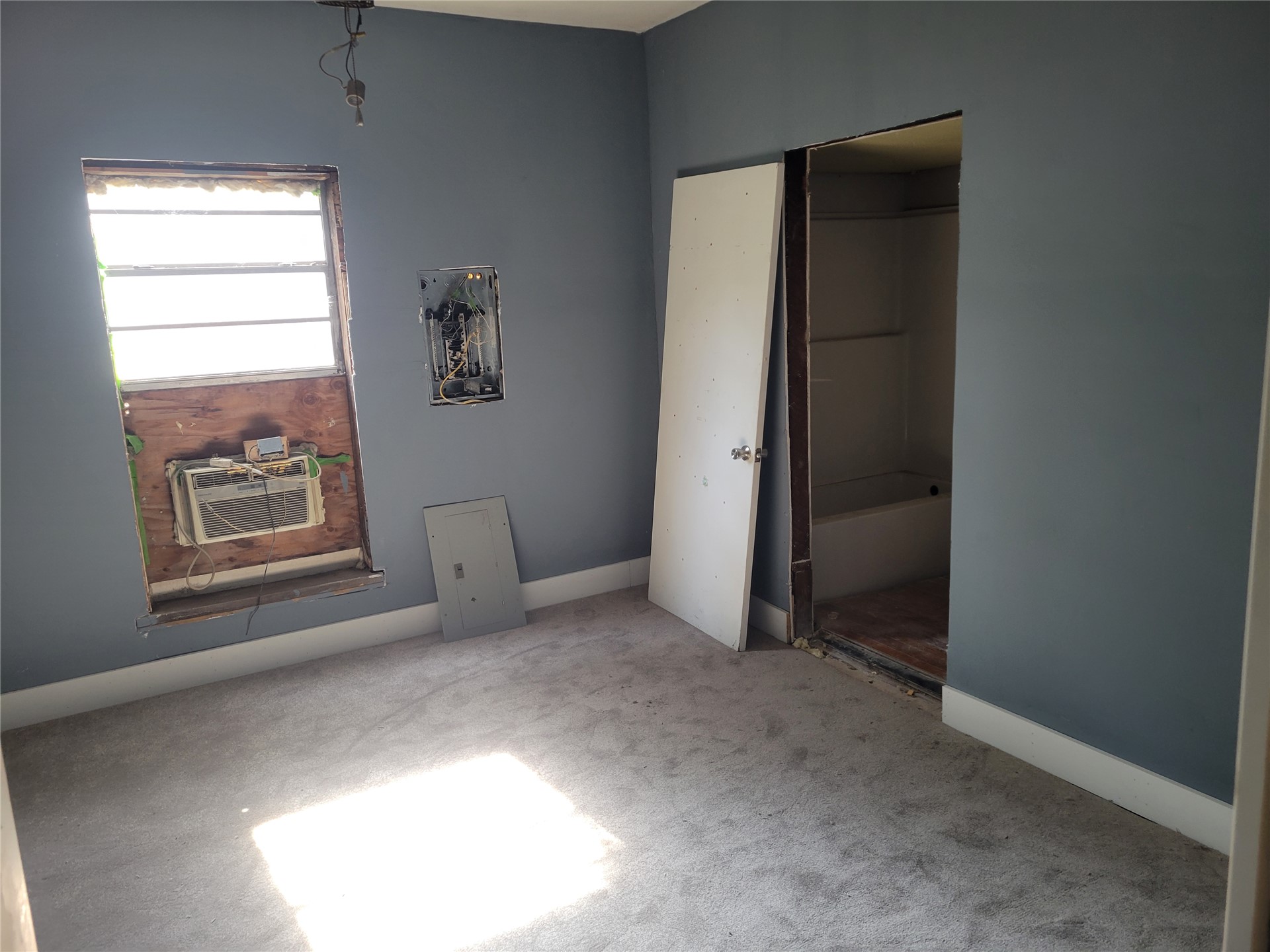 4739 W 8th Street Property Photo 6