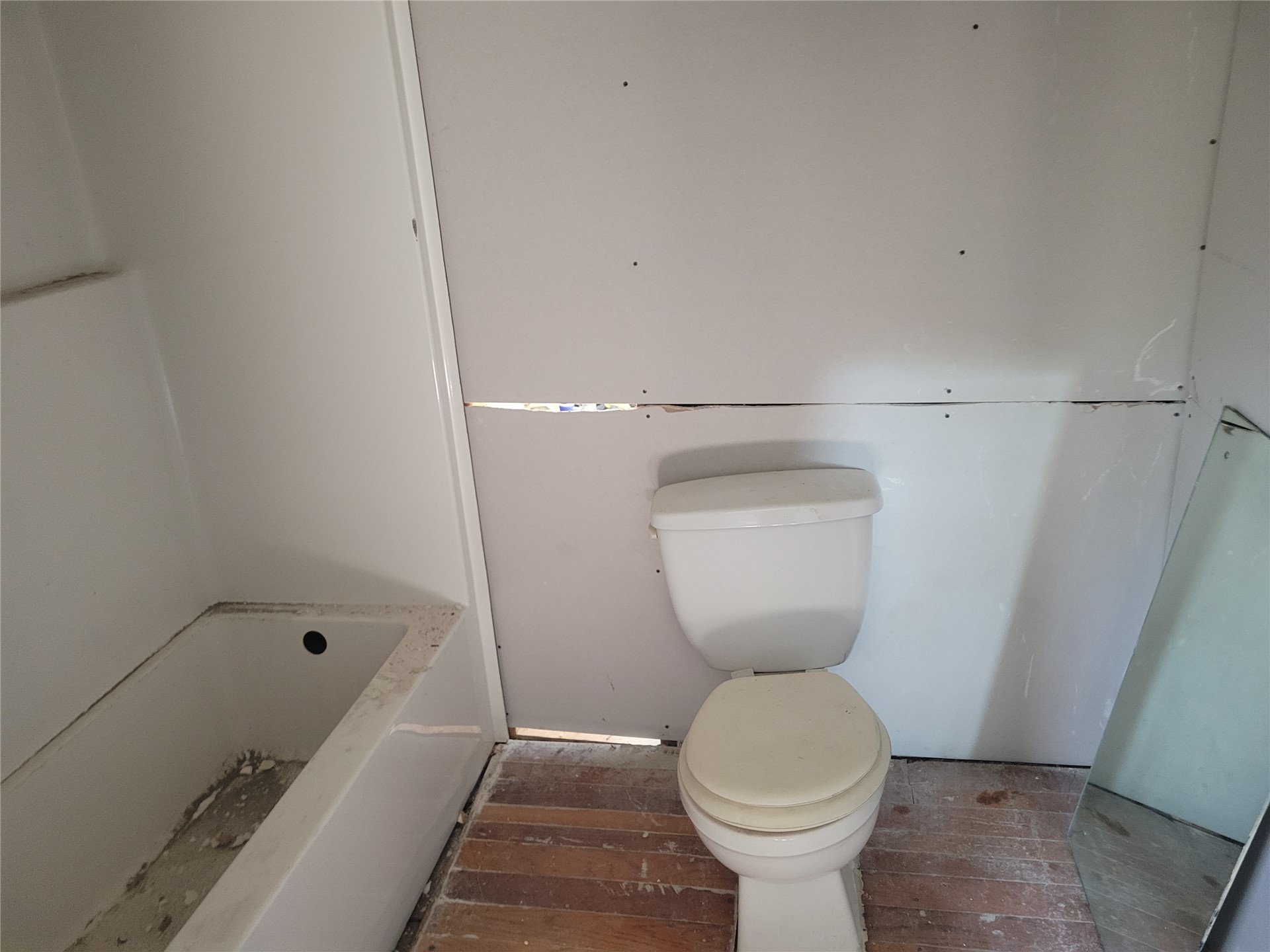 4739 W 8th Street Property Photo 8