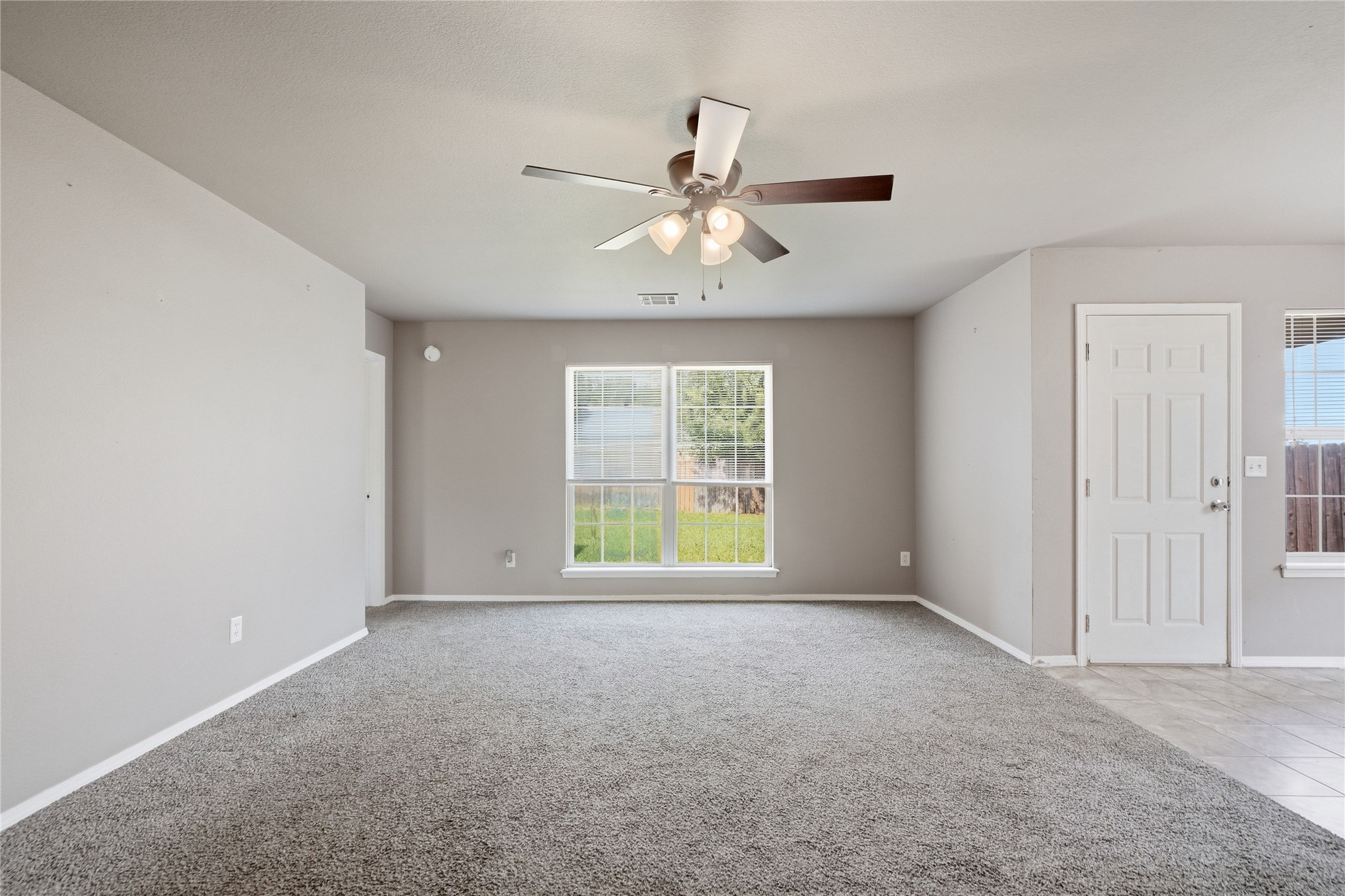 612 N Ross Street Property Photo 3