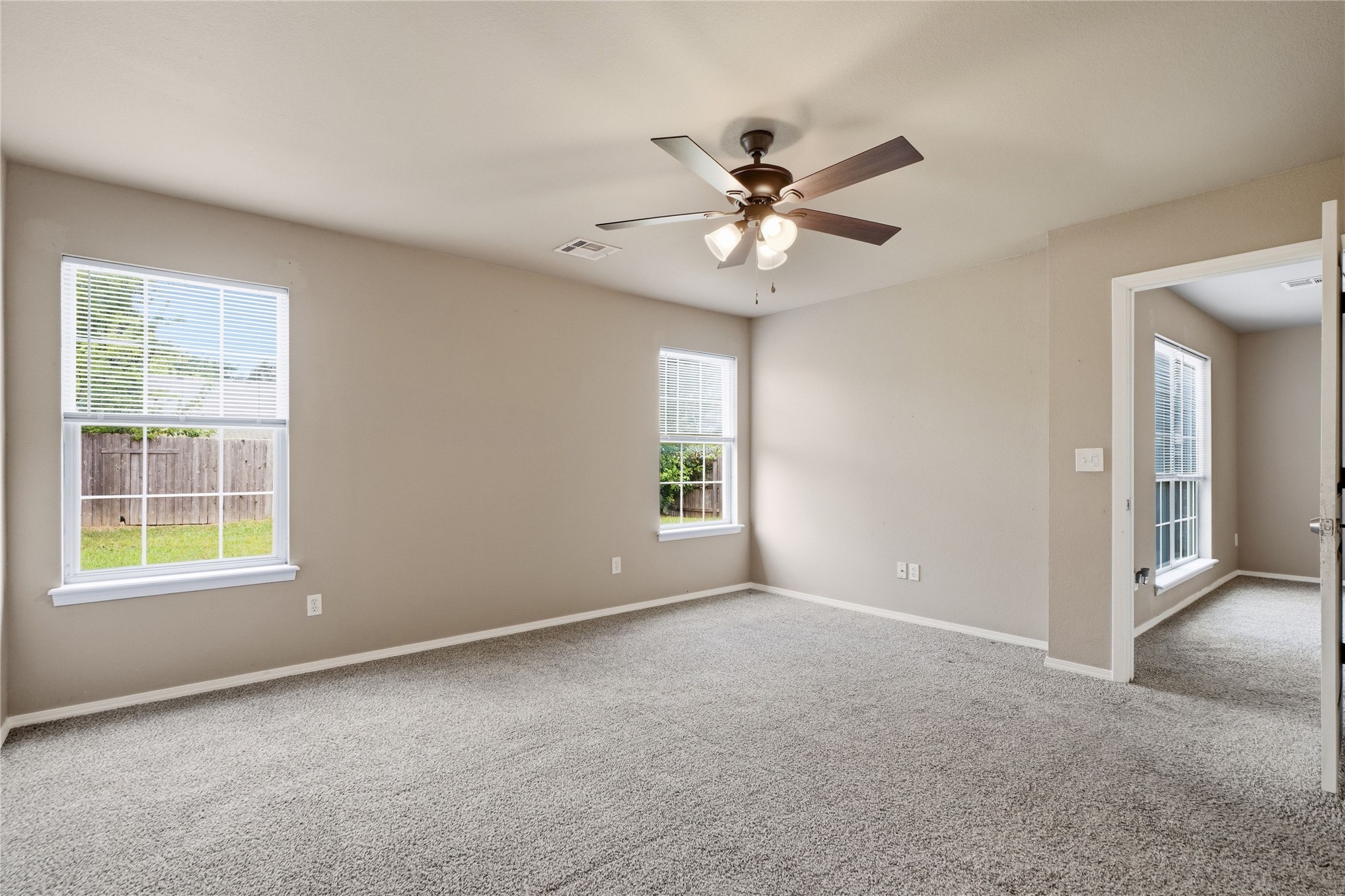 612 N Ross Street Property Photo 21