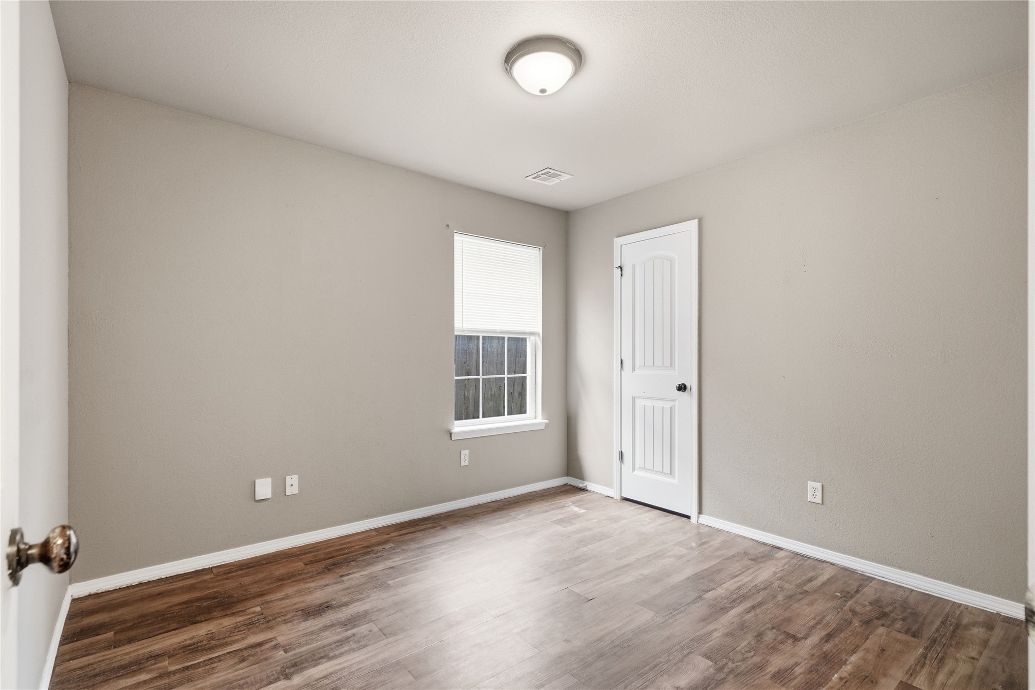 612 N Ross Street Property Photo 29