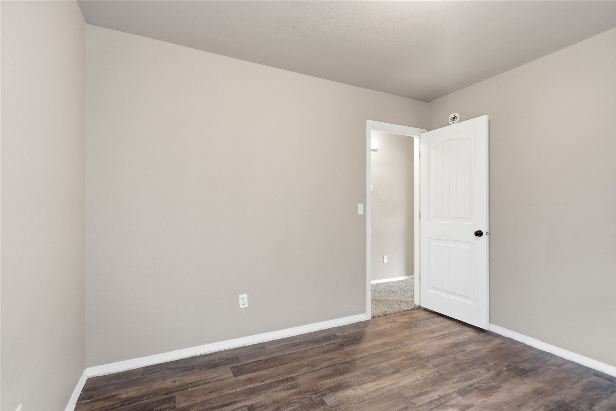 612 N Ross Street Property Photo 30