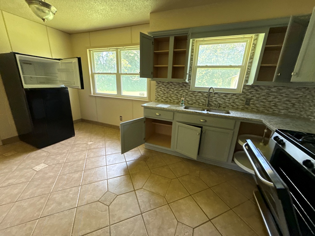 402 S Osage Avenue Property Photo 4