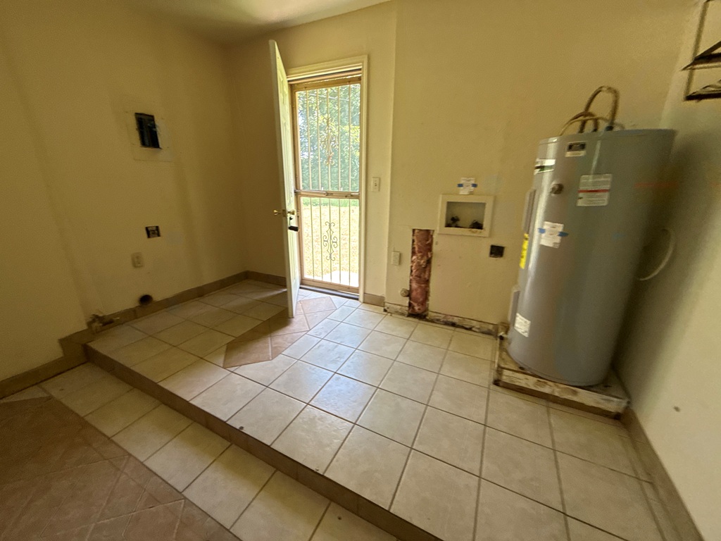 402 S Osage Avenue Property Photo 7