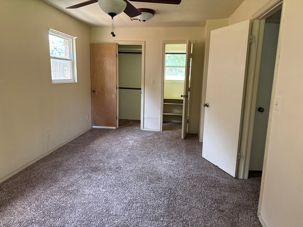 402 S Osage Avenue Property Photo 9