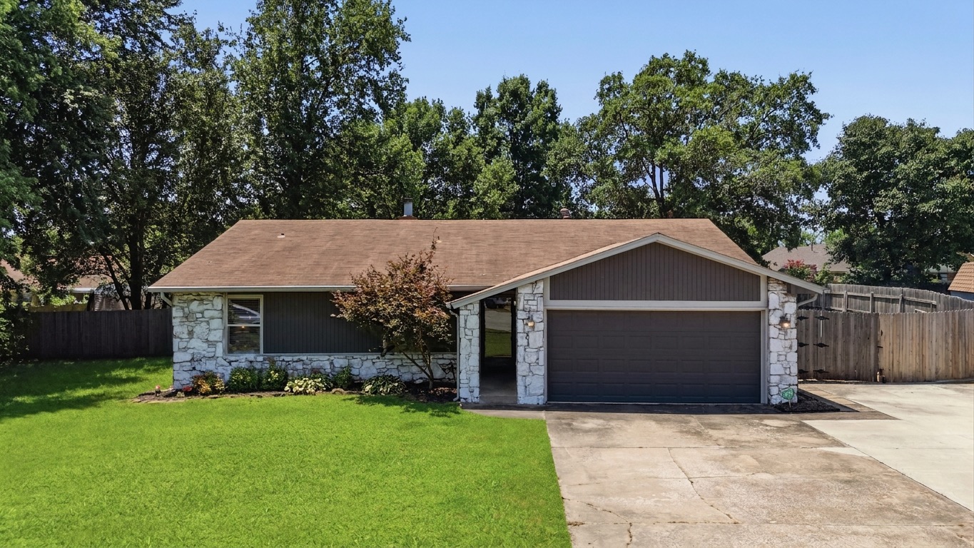 11256 Emerson Place Property Photo 1