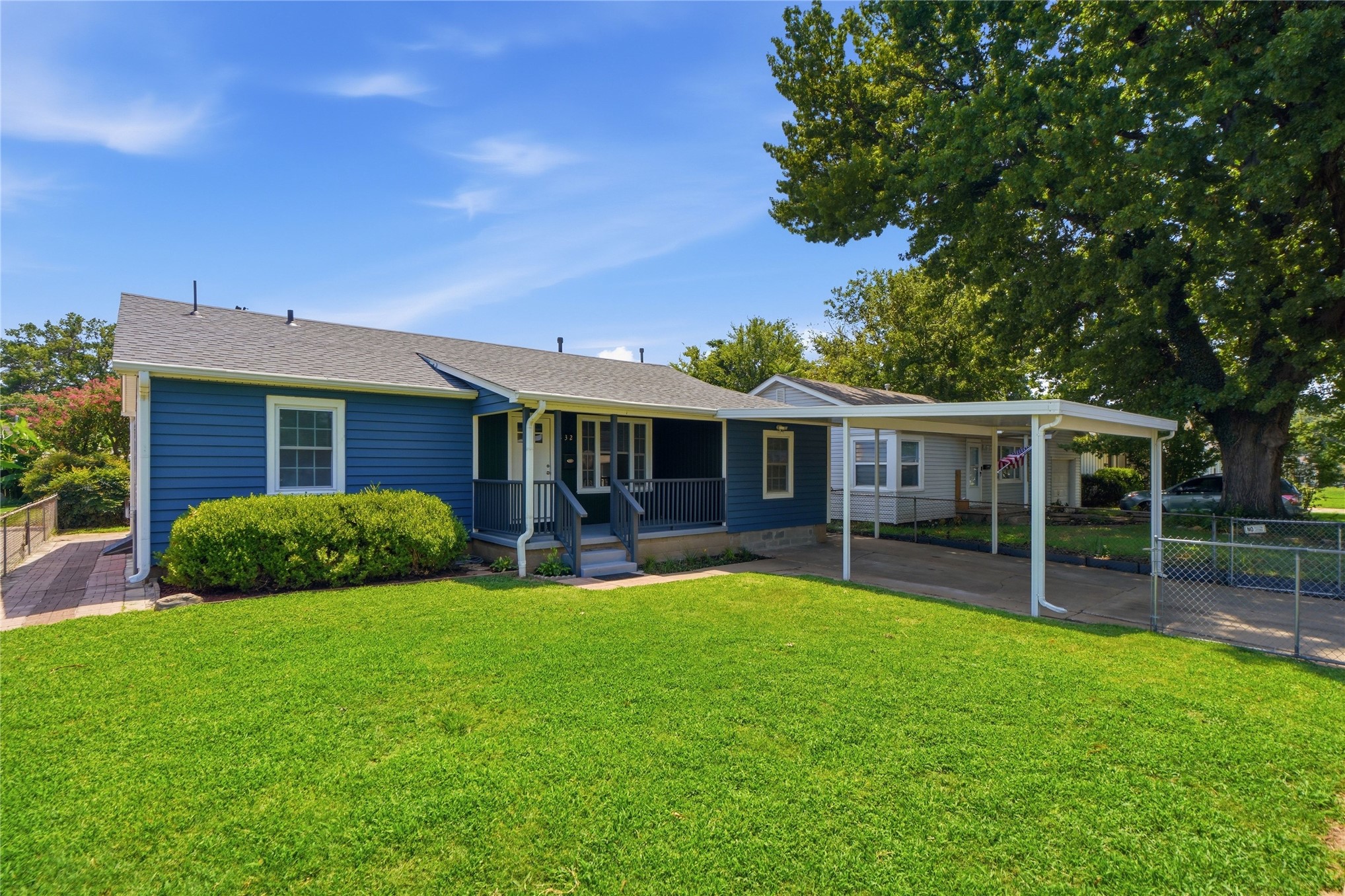 332 E 45th Place Property Photo 1